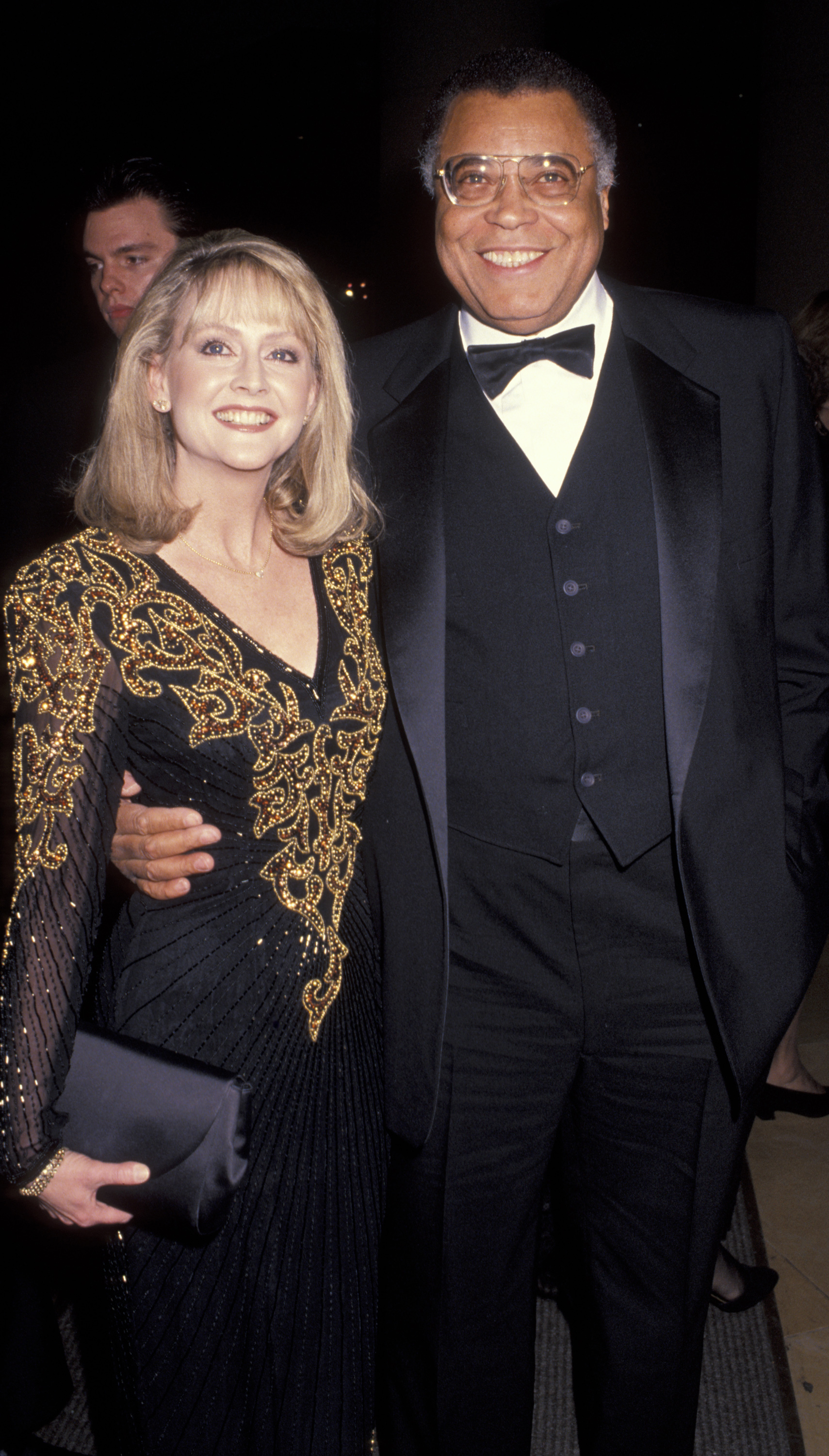 Actor James Earl Jones and wife Cecilia Hart attending 49th Annual Golden Globe Awards on January 12, 1992, at the Beverly Hilton Hotel in Beverly Hills, California. | Source: Getty Images 