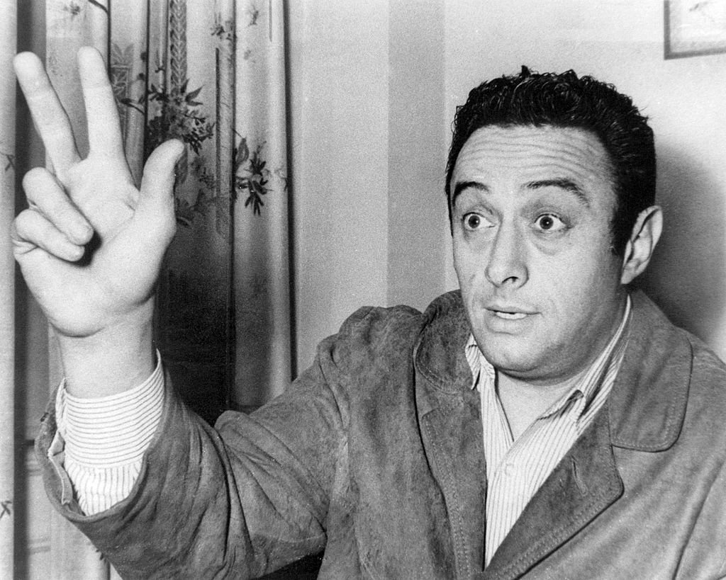 American comedian Lenny Bruce (1925 - 1966), circa 1960. | Photo: Getty Images
