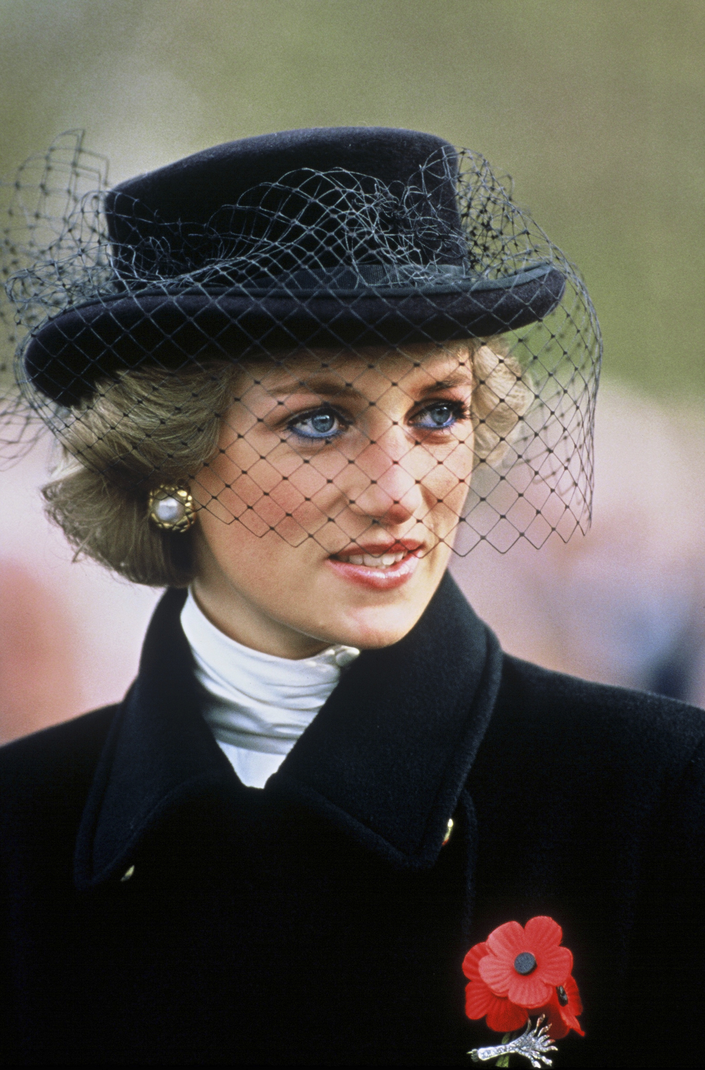 Diana, Princess of Wales, attends a service commemorating the 70th anniversary of the armistice, at the Arc de Triomph on November 11, 1988 in Paris, France. | Source: Getty Images