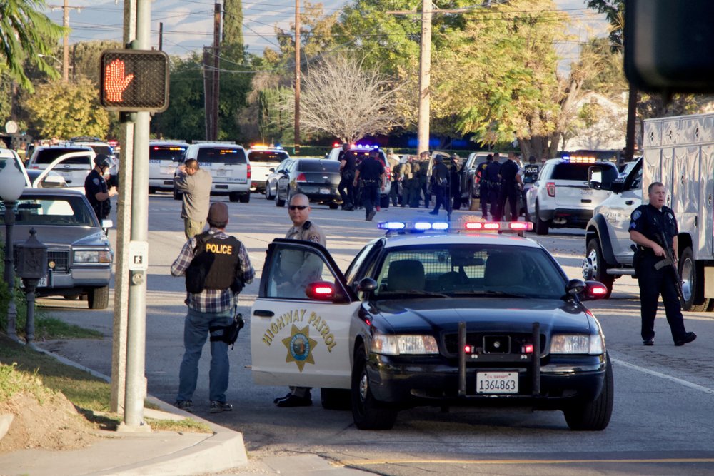Police officers respond to a scene | Photo: Shutterstock
