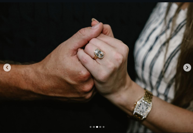 Photo of Taylor Swift's engagement ring from her and Travis Kelce's announcement on August 26, 2025. | Source: Instagram/taylorswift