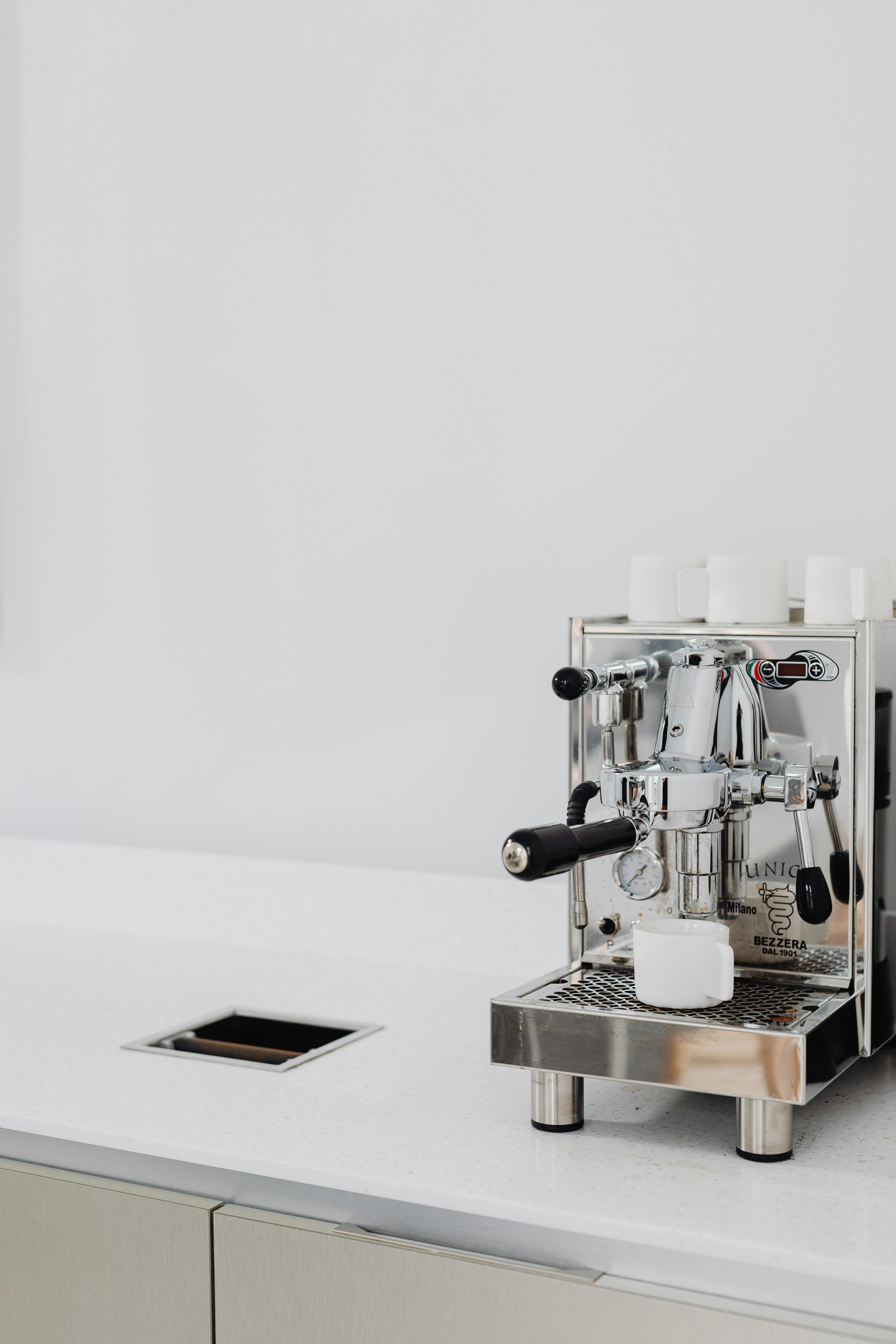 A coffee machine | Source: Pexels