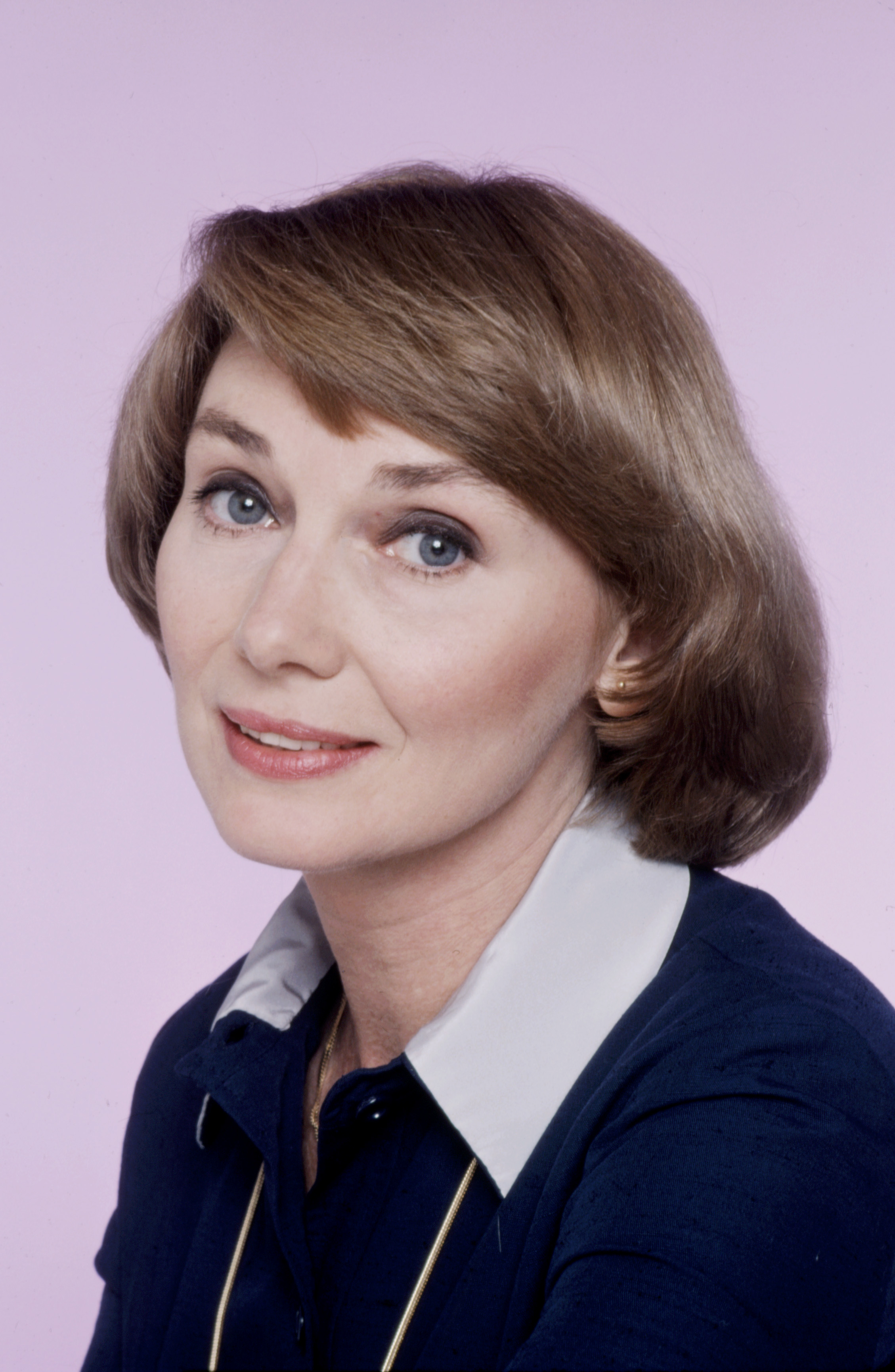 Inga Swenson auf einem Werbefoto für die Fernsehserie "Benson" am 1. Januar 1980 in Los Angeles, Kalifornien | Quelle: Getty Images