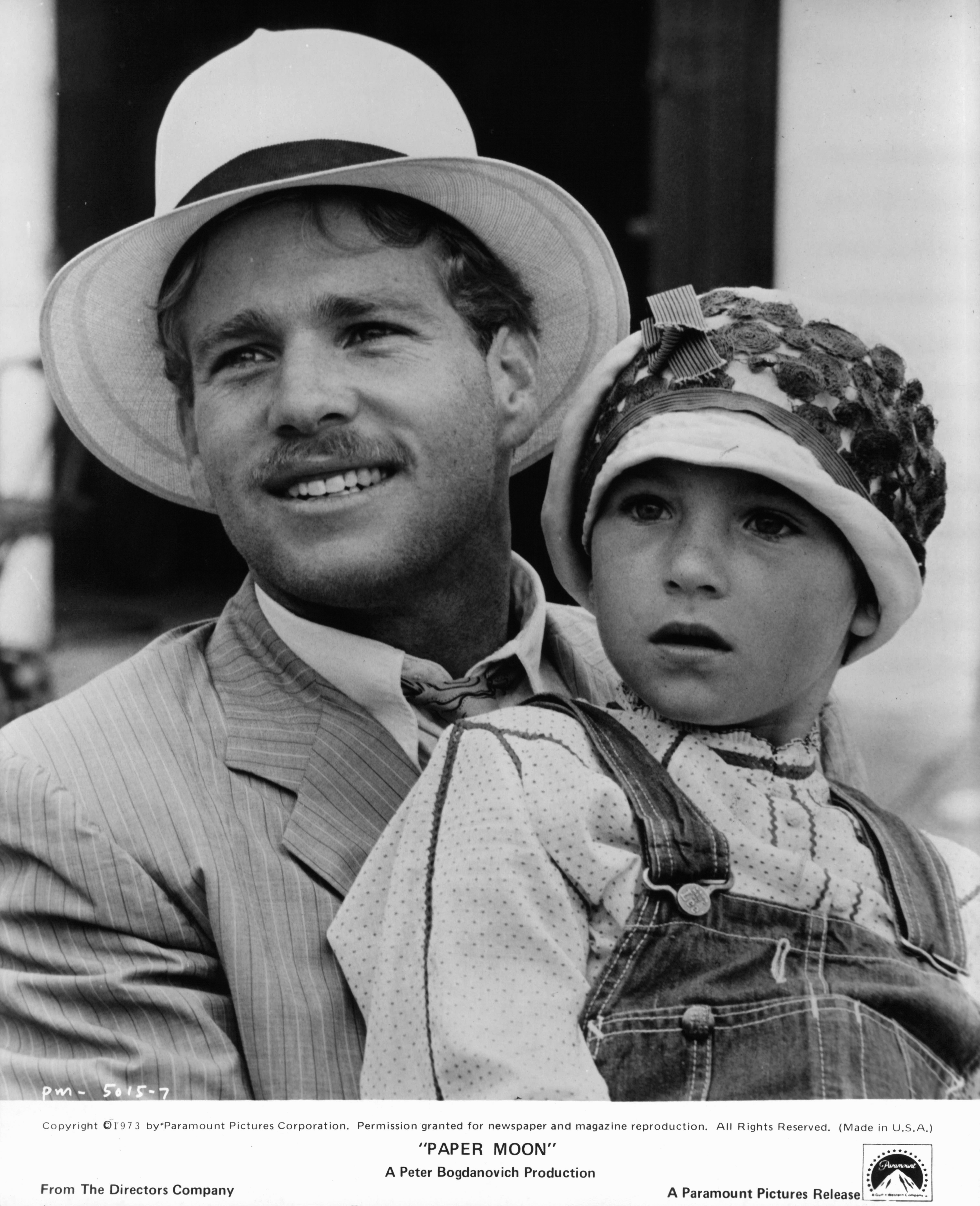 Ryan O'Neal and Tatum O'Neal on the set "Paper Moon" 1973 | Source: Getty Images