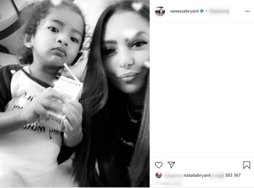 A monochrome picture of Vanessa Bryant and daughter, Capri | Photo: Instagram/@vanessabryant