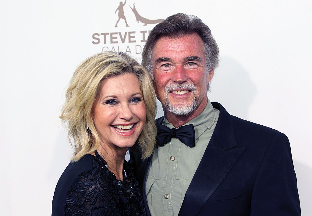 Olivia Newton-John and husband John Easterling at the Steve Irwin Gala Dinner on May 21, 2016, in Los Angeles, California | Photo: David Livingston/Getty Images