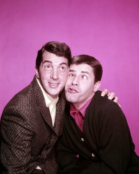 American actor and singer Dean Martin with his screen partner, comedian Jerry Lewis in 1955. | Photo: Getty Images