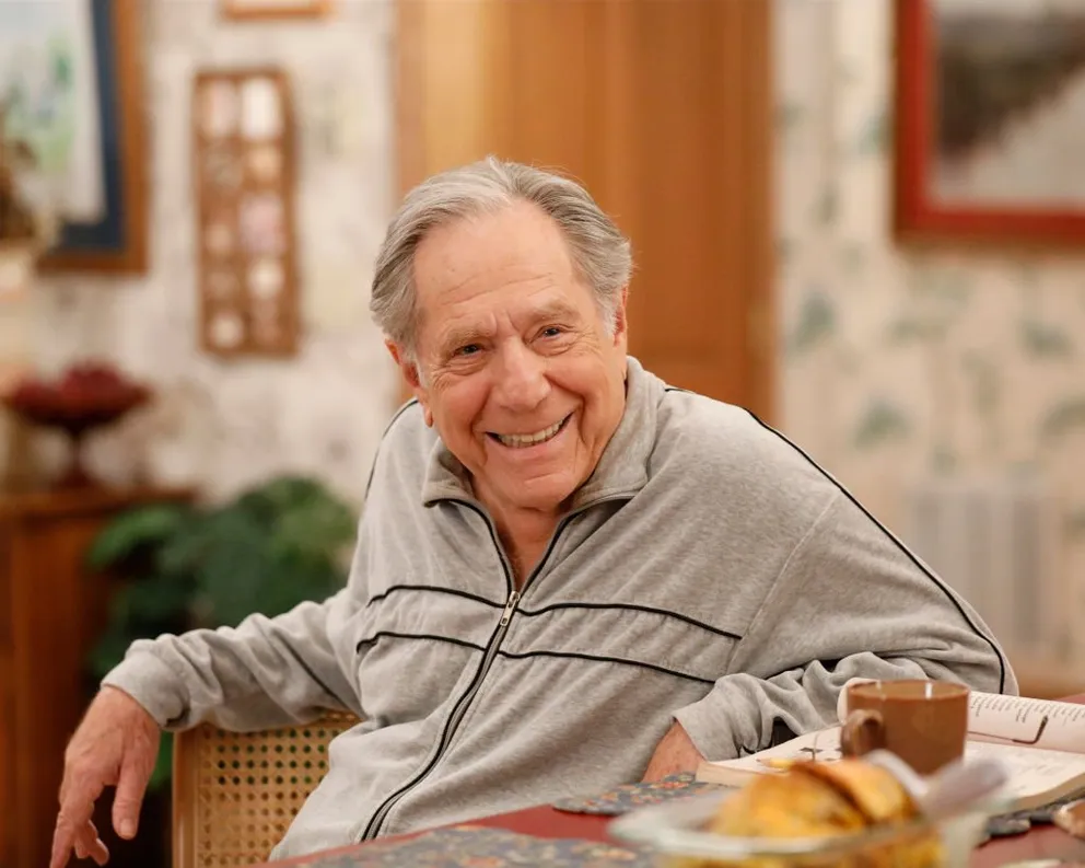 George Segal pictured as Pops on "The Goldbergs" on season 7. | Photo: Getty Images