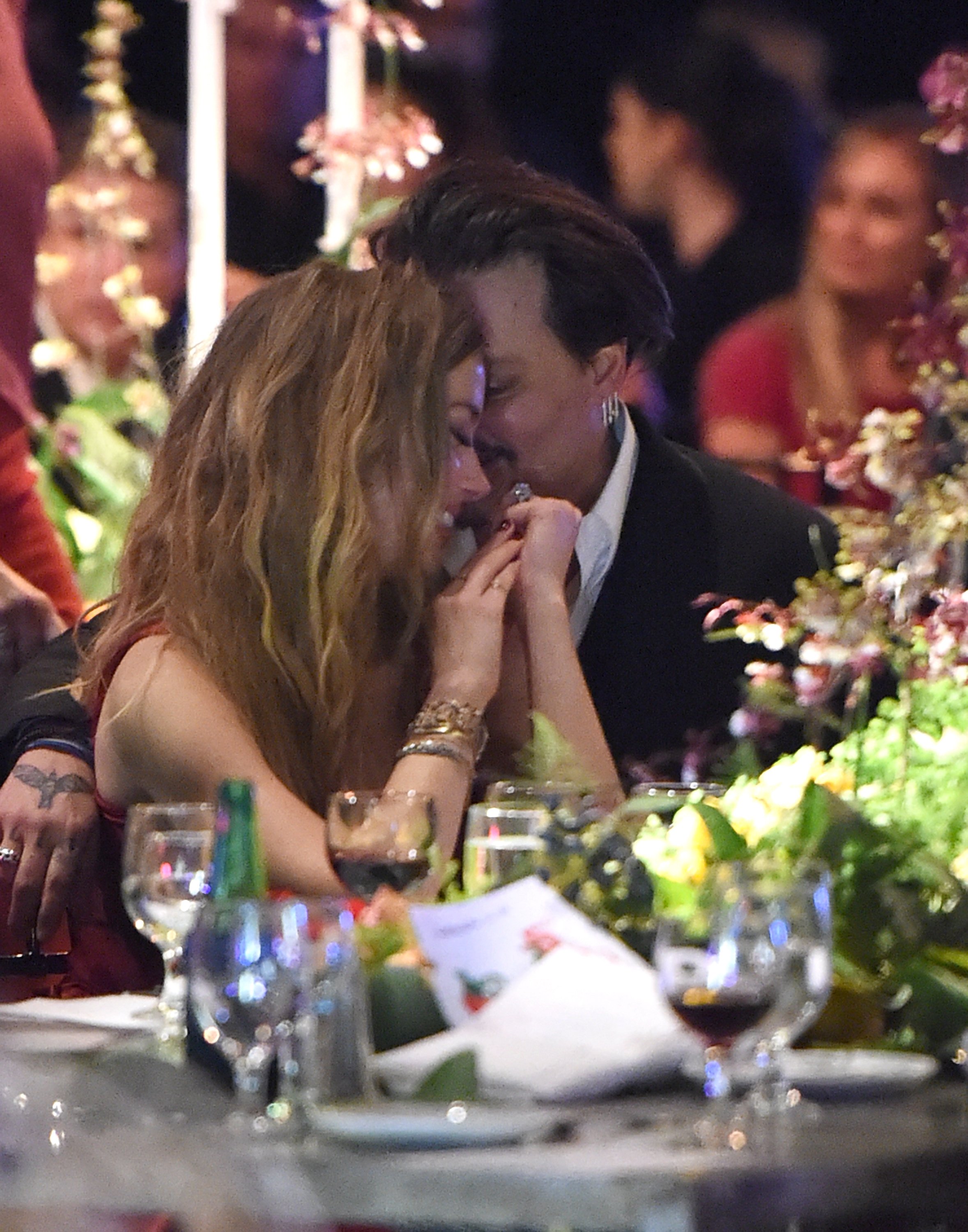 Amber Heard and Johnny Depp during The Art of Elysium 2016 Heaven Gala at 3LABS on January 9, 2016 in Culver City, California. / Source: Getty Images