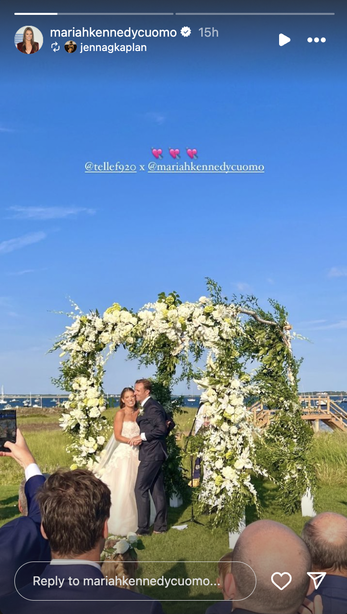 Mariah Kennedy Cuomo and Tellef Lundevall posing for a picture on their wedding day, posted on July 22, 2024 | Source: Instagram/mariahkennedycuomo