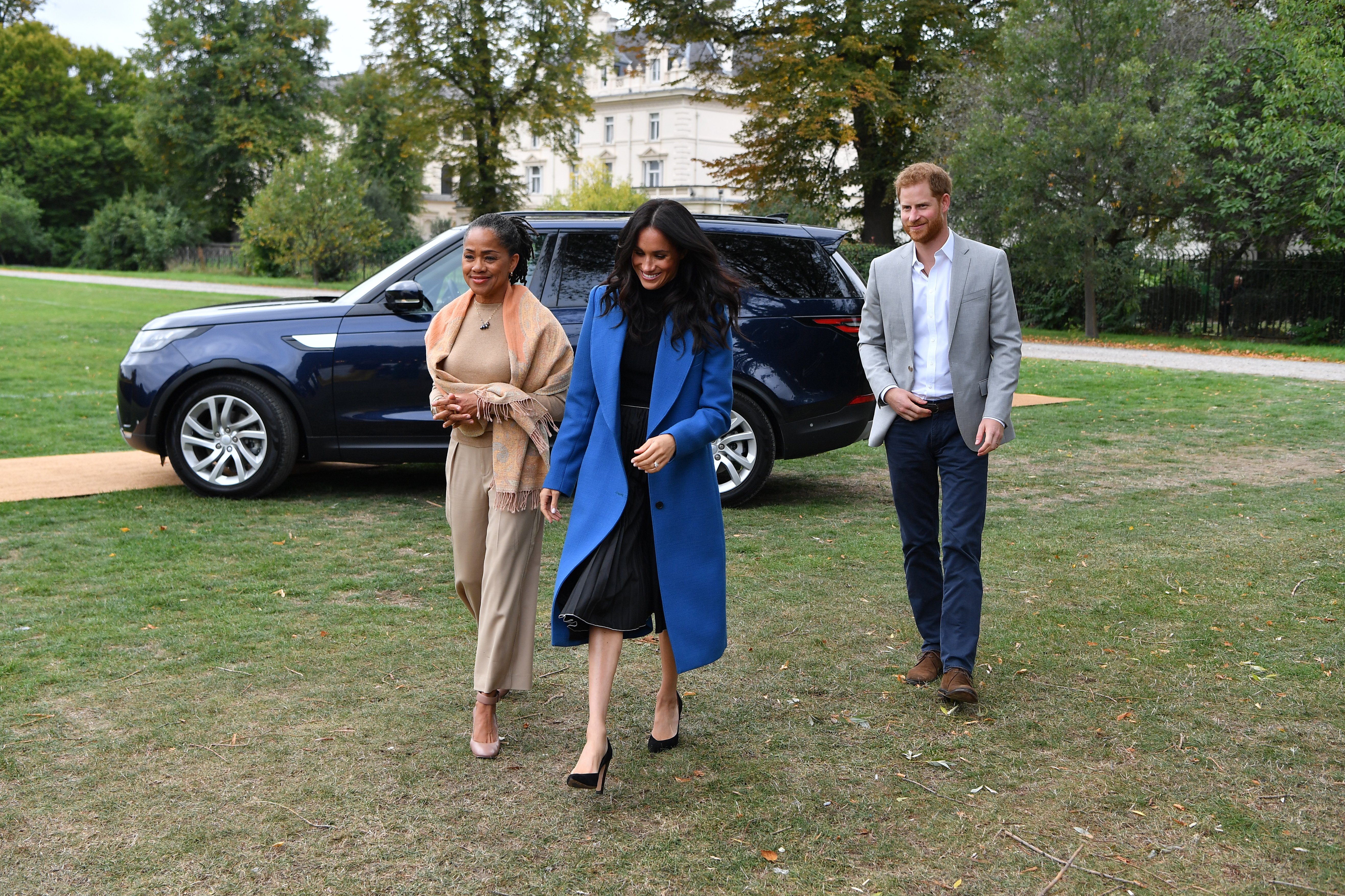 Doria Ragland arriving with her daughter Meghan Markle and son-in-law Prince Harry to host an event at Kensington Palace on September 20, 2018 in London, England ┃Source: Getty Images