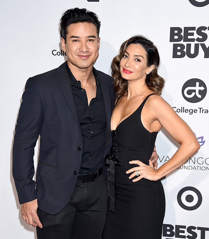 Mario and wife Courtney Lopez posing on the red carpet I Photo: Getty Images.