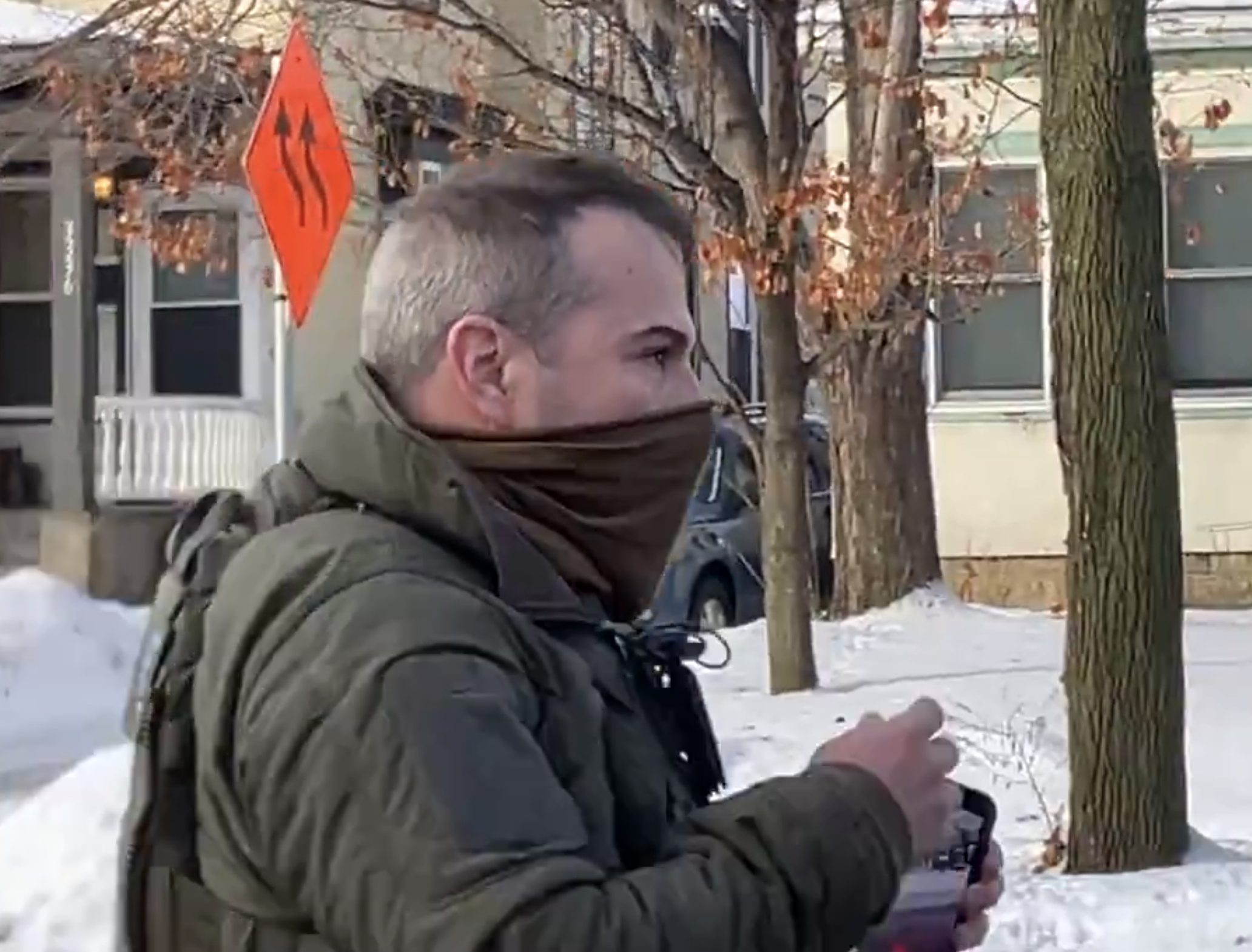 Jonathan Ross is seen minutes after shooting Renee Nicole Good on January 7, 2026 | Source: X/maxnesterak