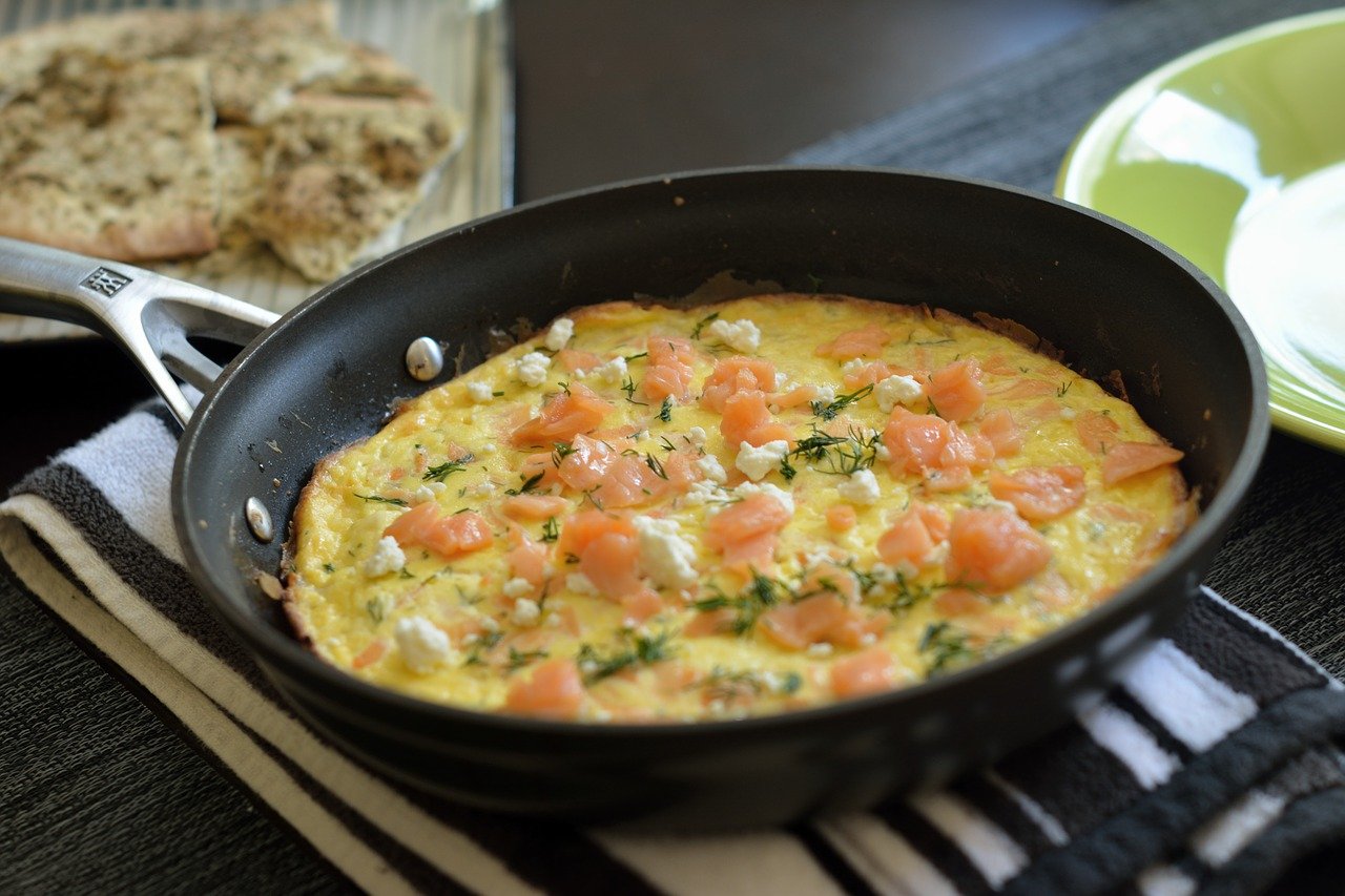Tortilla de huevos en el sartén. | Foto: Pixabay
