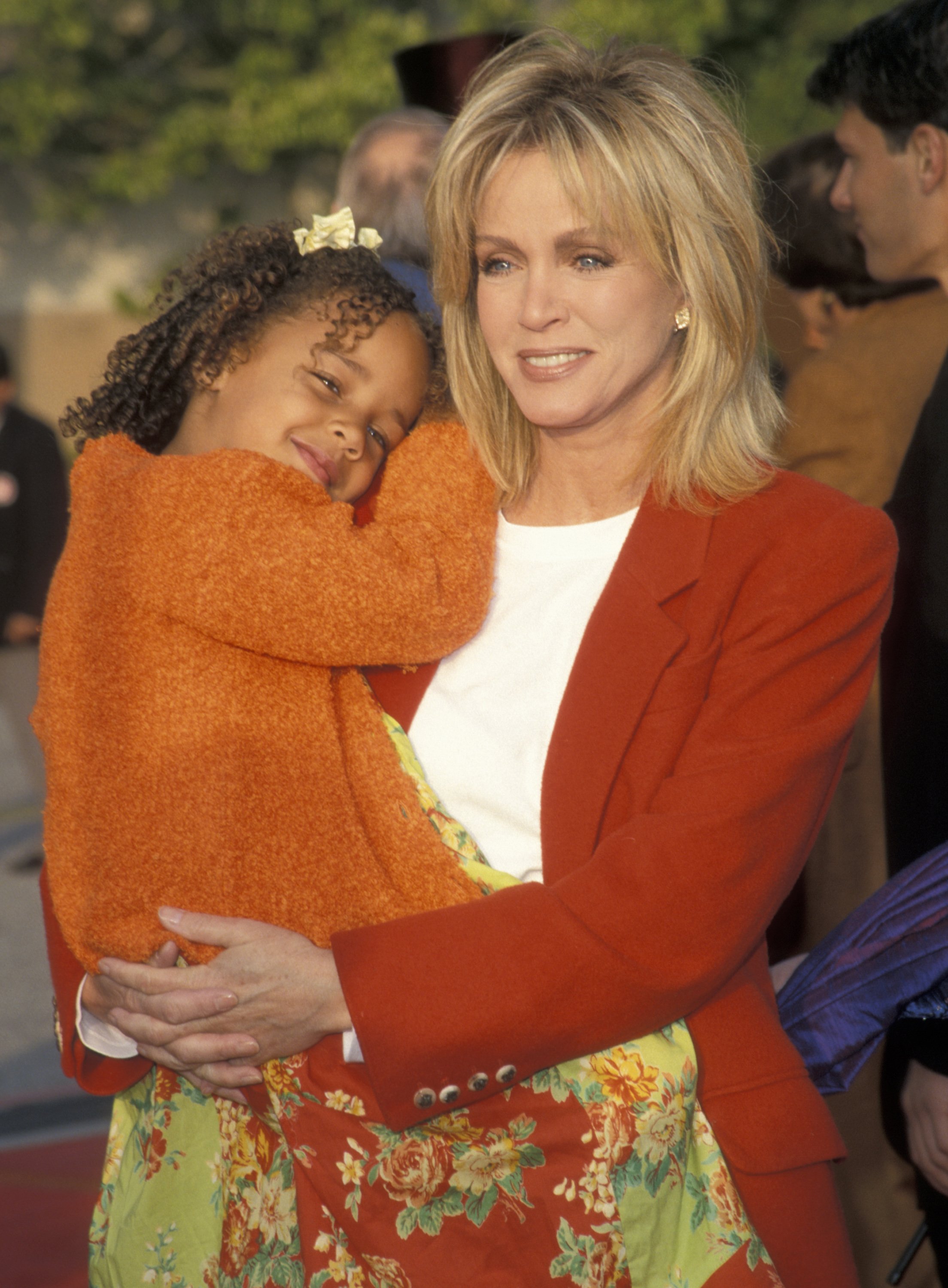 Chloe and Donna Mills during the world premiere opening of Barnum's Kaleidoscape Benefit in Century City, California, on April 30, 1999 | Source: Getty Images