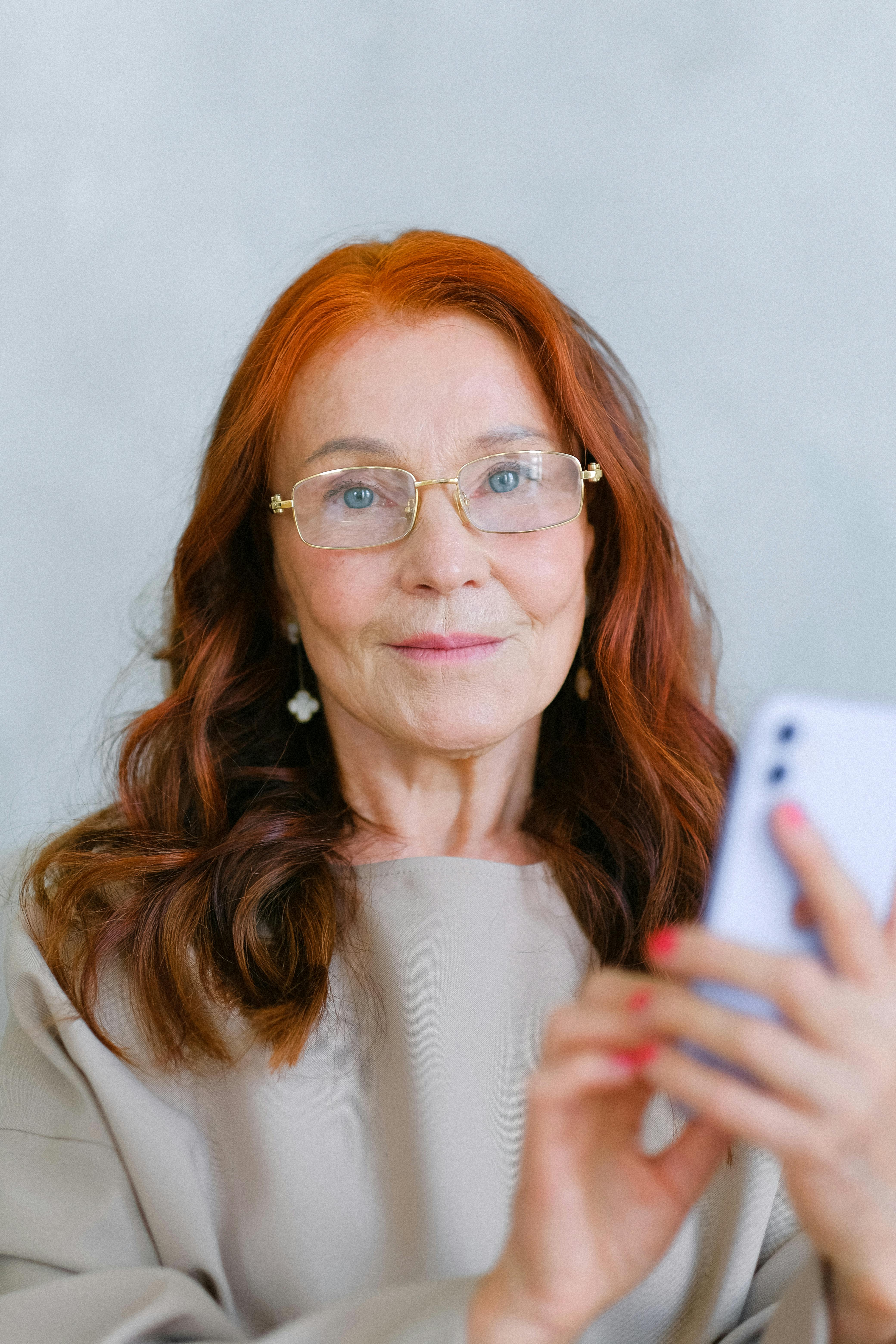 A woman wearing glasses | Source: Pexels