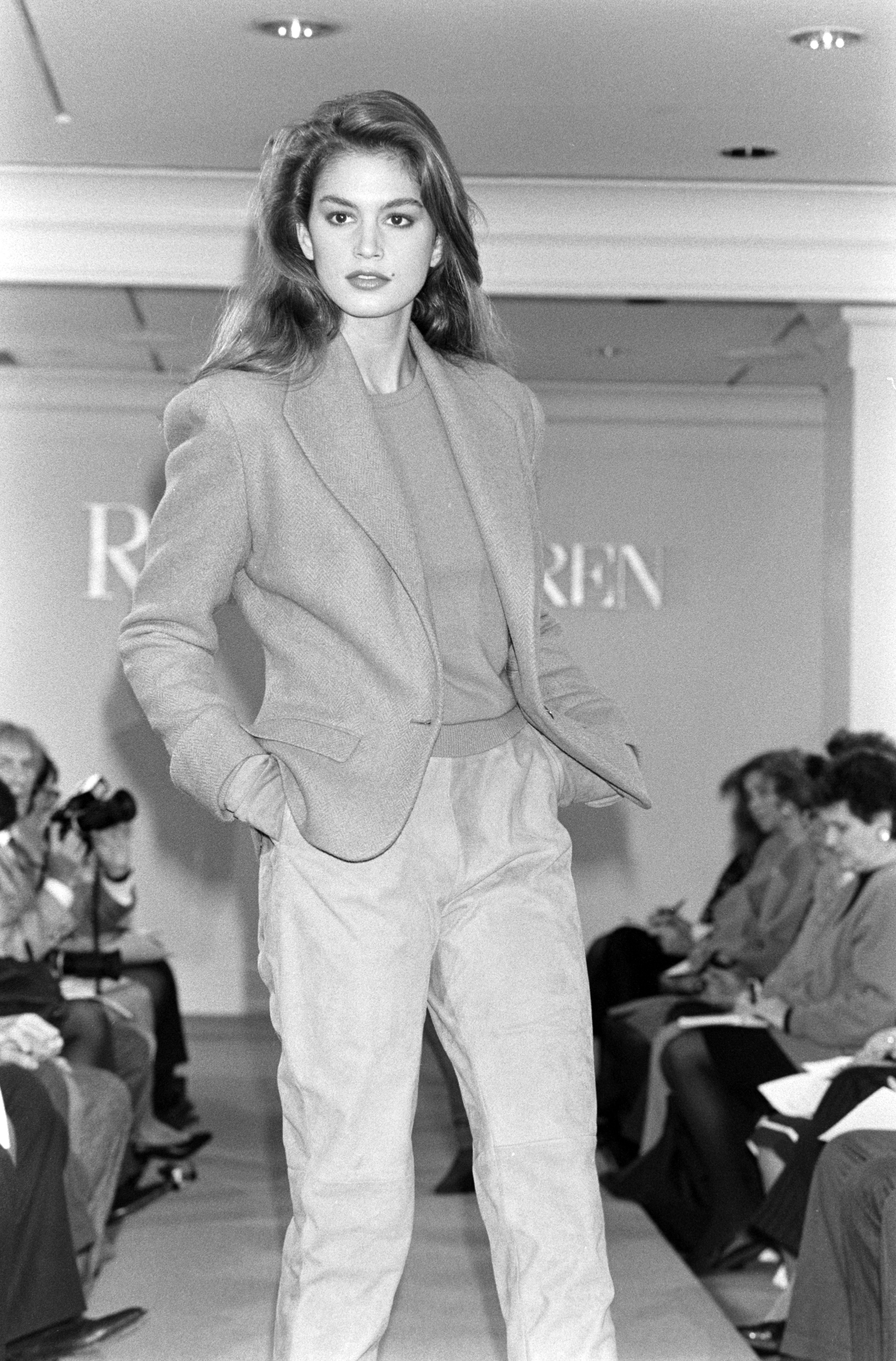 Cindy Crawford at the Ralph Lauren Fall 1988 fashion show on April 13, 1988. | Source: Getty Images