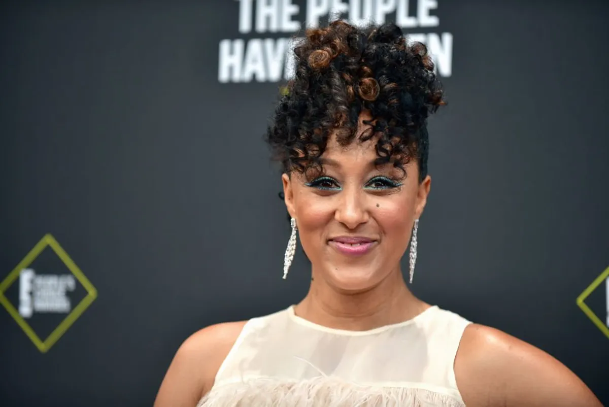Tamera Mowry at the the 2019 E! People's Choice Awards on November 10, 2019. | Photo: Getty Images