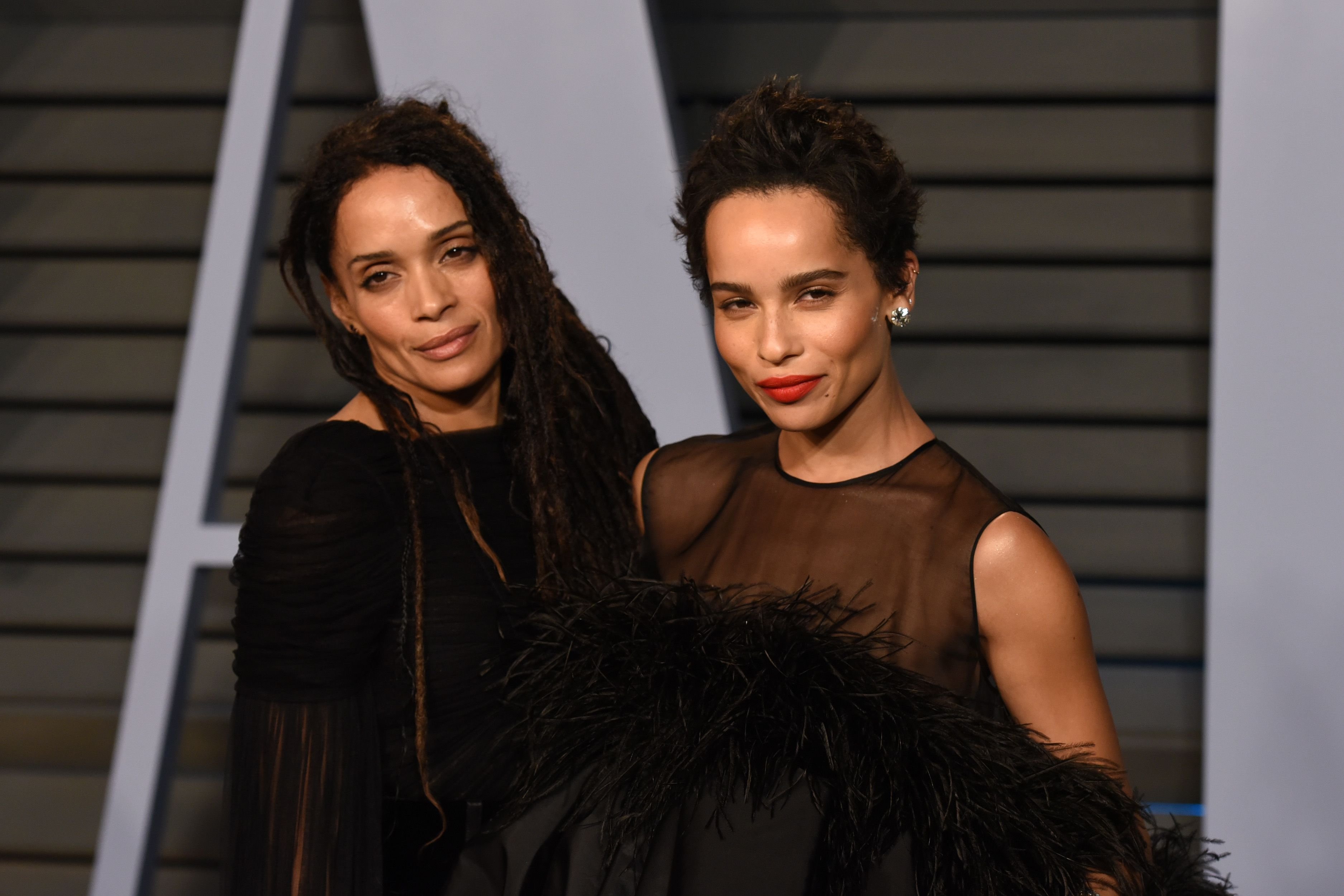 Lisa Bonet and Zoe Kravitz at the 2018 Vanity Fair Oscar Party Hosted By Radhika Jones - Arrivals at Wallis Annenberg Center for the Performing Arts on March 4, 2018 | Photo: Getty Images
