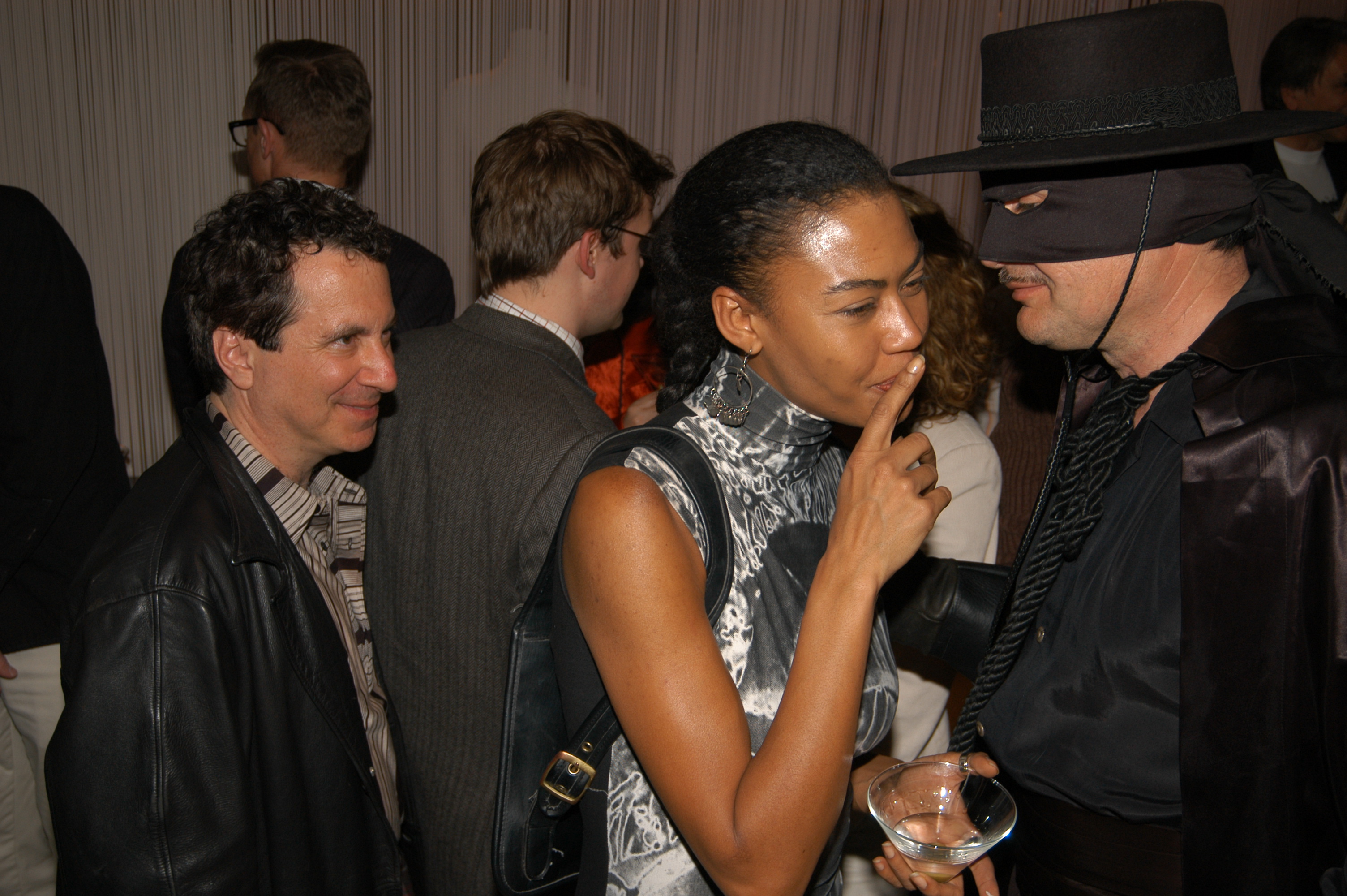 Juliette Powell and Peter Poplaski are seen at "A Night at Crumbland" celebrating Stella McCartney and Robert Crum's Collaboration and the R. Crumb Handbook on April 12, 2005, in New York City | Source: Getty Images