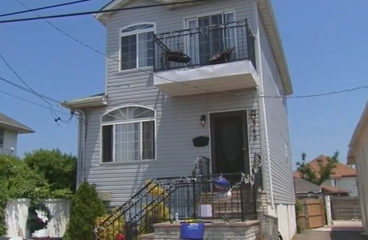 The home where 10-year-old Justin Wallace was shot. | Source: YouTube/ ABCNews