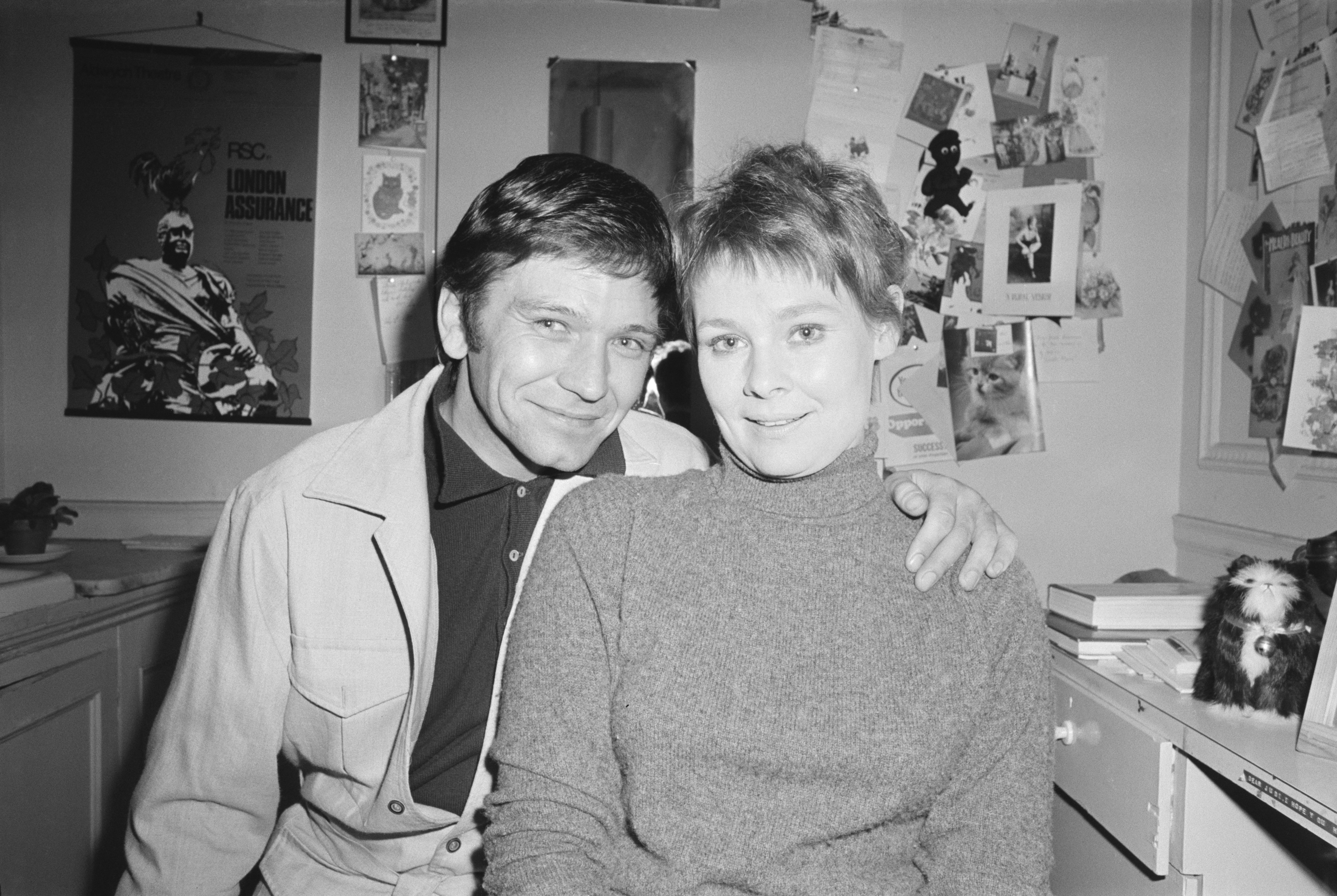 Judi Dench and Michael Williams in London on October 23, 1970 | Source: Getty Images