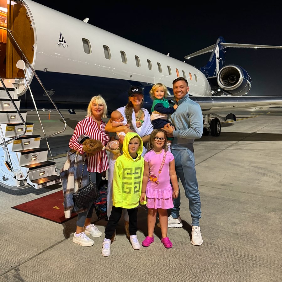 Dee Devlin and Conor McGregor with their family from a post dated January 9, 2024. | Source: Instagram/thenotoriousmma
