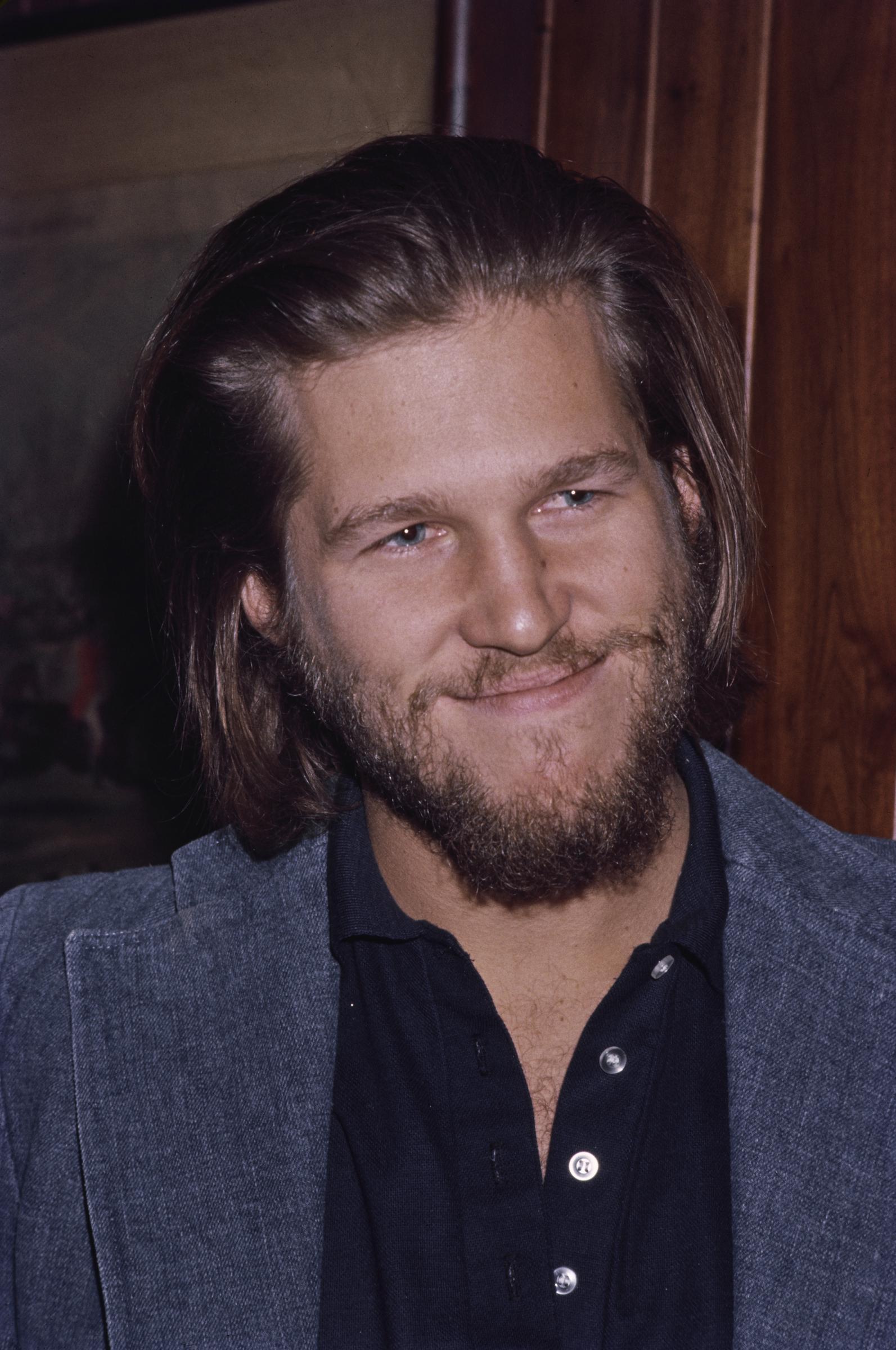 Jeff Bridges at the Golden Apple Awards in Beverly Hills, California, in December 1975 | Source: Getty Images