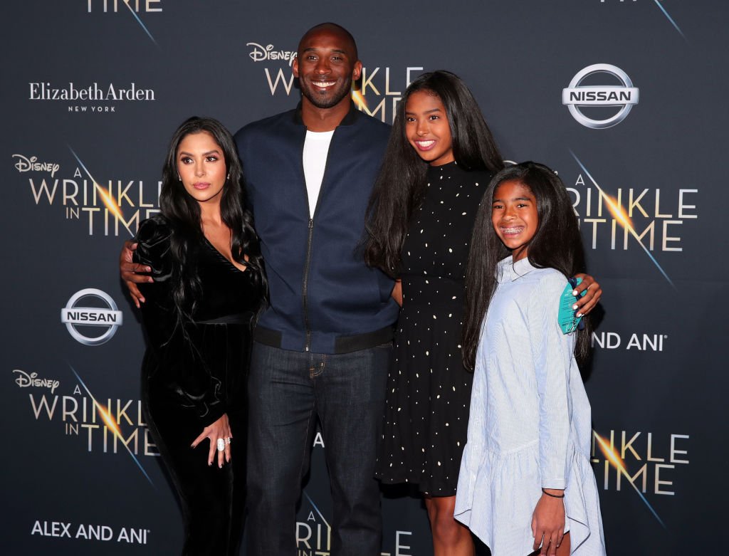 Kobe Bryant S Wife Vanessa And Her Daughters Flash Smiles In New Easter Photo
