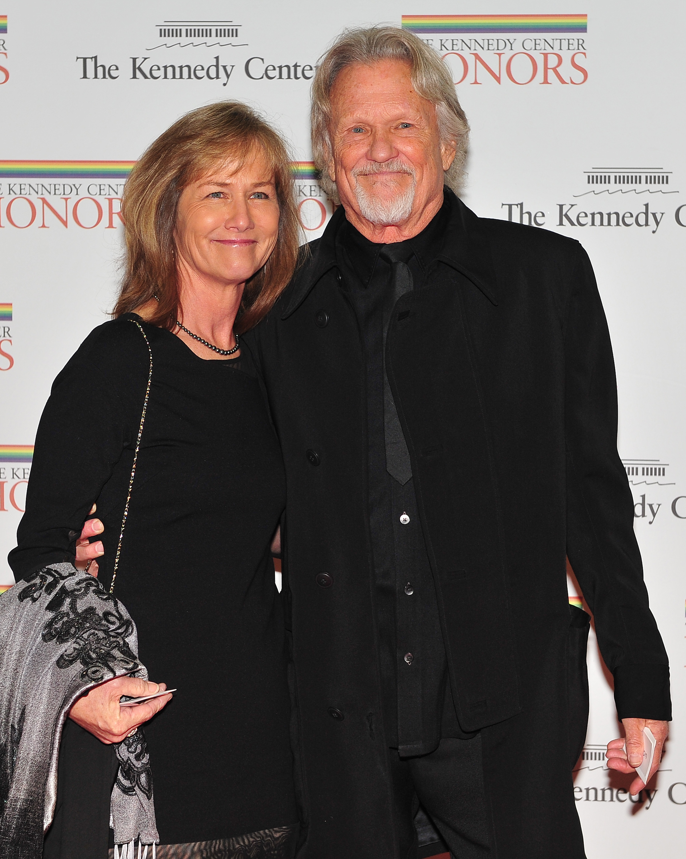 Lisa Meyers and Kris Kristofferson, on December 4, 2010 | Source: Getty Images