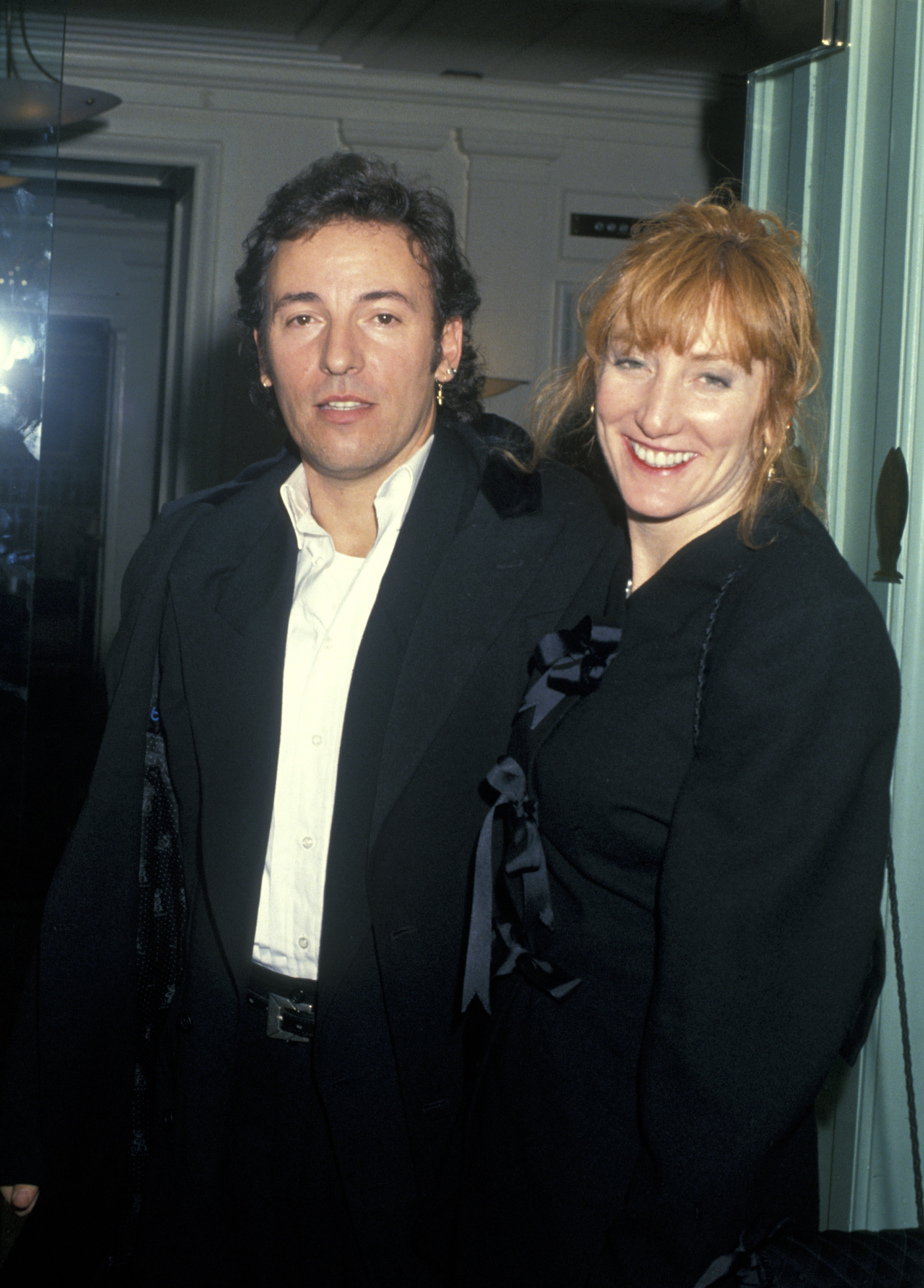 Bruce Springsteen and Patti Scialfa photographed at the 6th Annual Rock and Roll Hall of Fame Awards on January 16, 1991. | Source: Getty Images