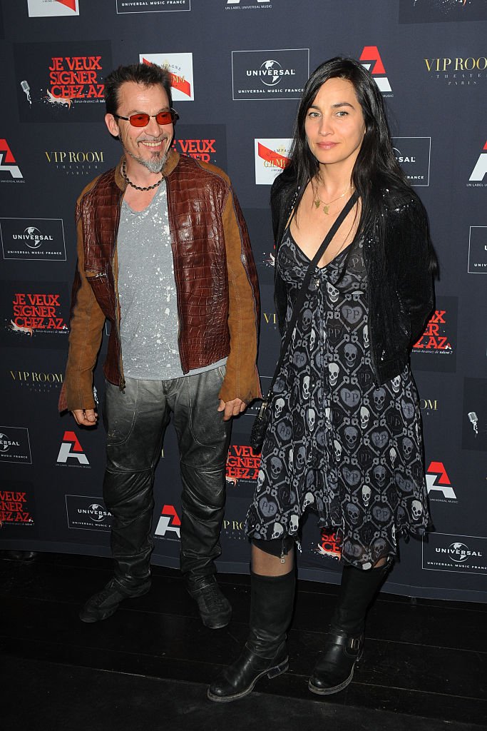 Florent Pagny et son épouse Azucena assistent à la soirée AZ au VIP Room Theater à Paris. | Photo : Getty Images
