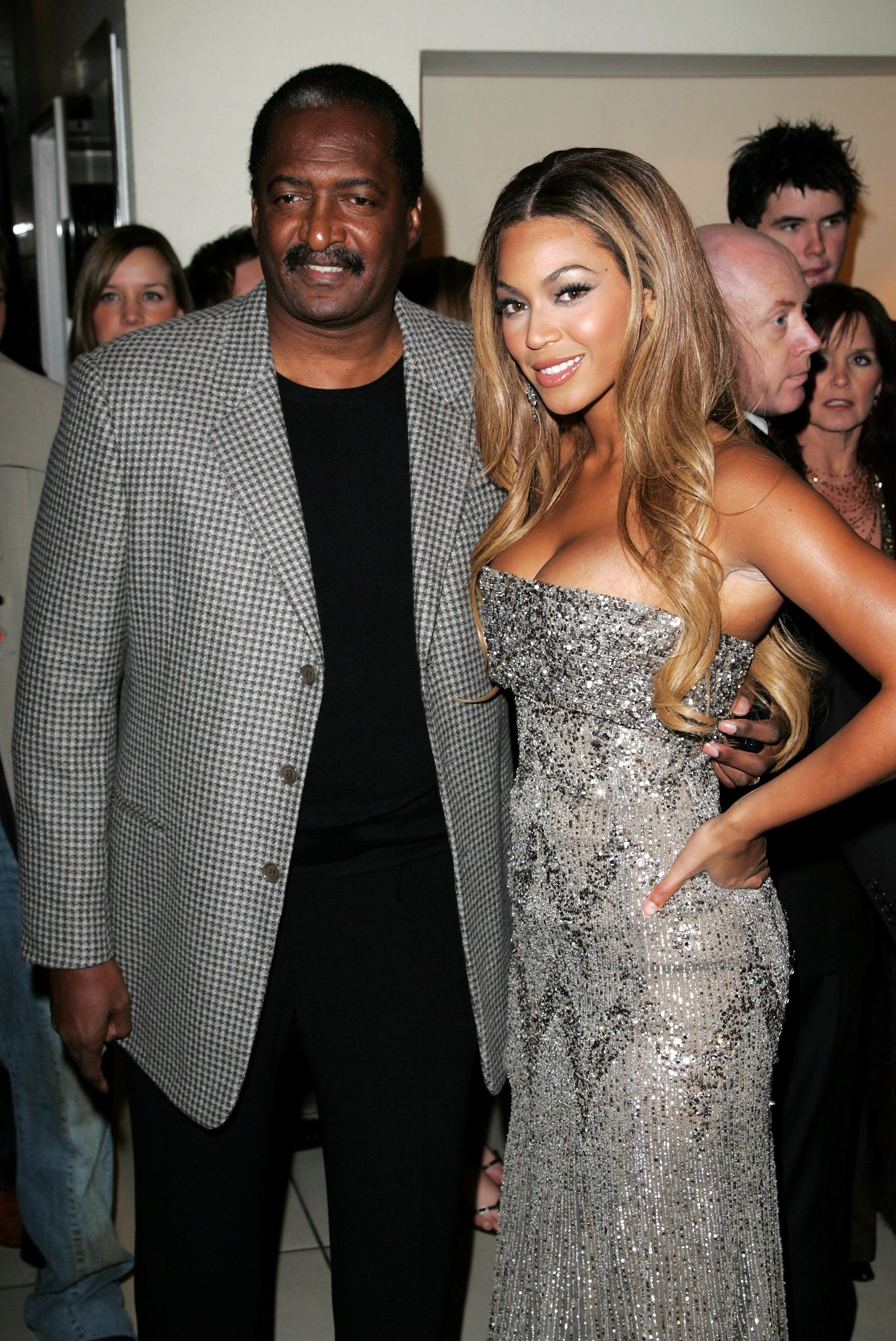 Beyonce Knowles and Mathew Knowles during the UK premiere of "Dreamgirls" at Odeon Leicester Square on January 21, 2007, in London, England. | Source: Getty Images