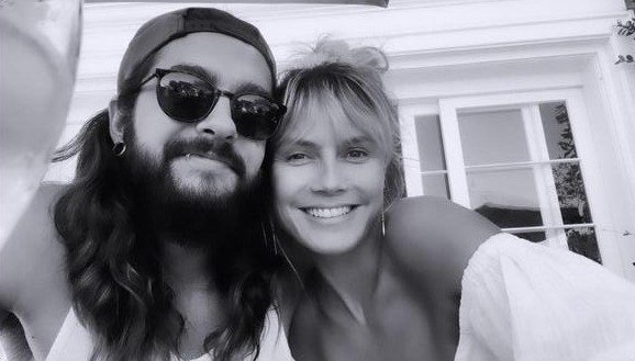 A black-and-white shot from Heidi Klum's IG stories with husband Tom Kaulitz. | Photo: instagram.com/heidiklum