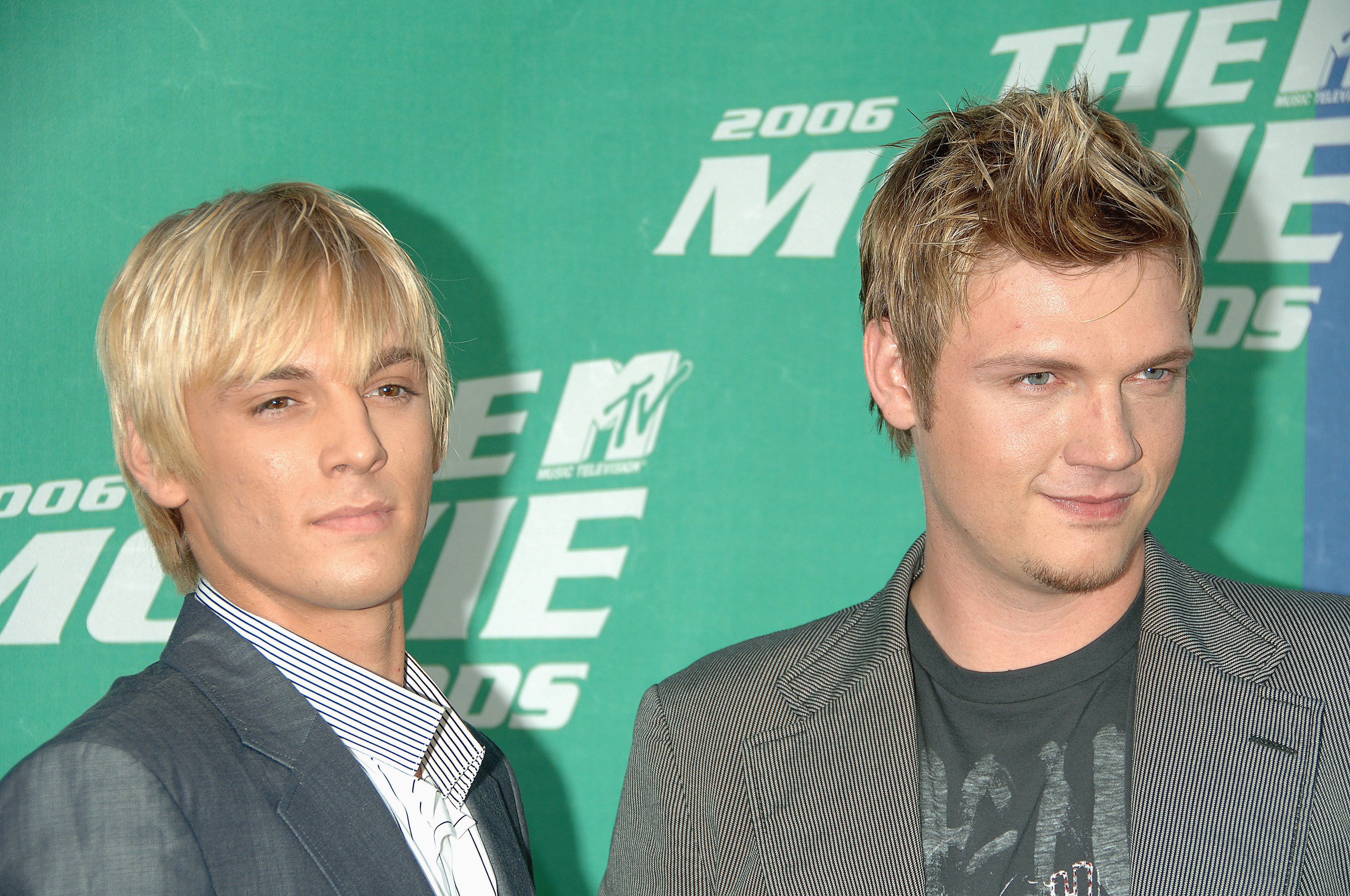 Aaron and Nick Carter arrive at the "2006 MTV Movie Awards" held at Sony Studios in Culver City | Source: Getty Images 