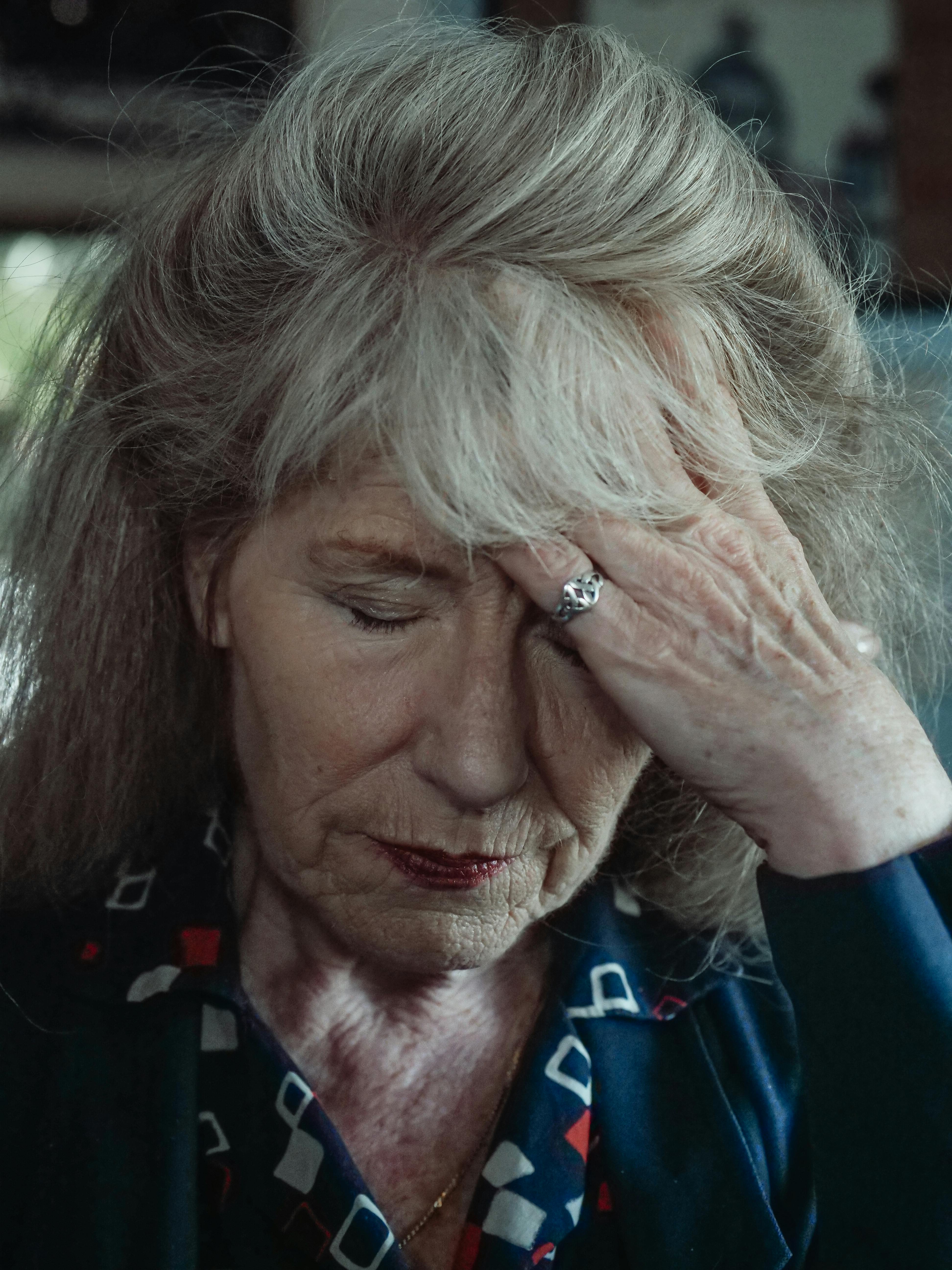 A sad elderly woman | Source: Pexels