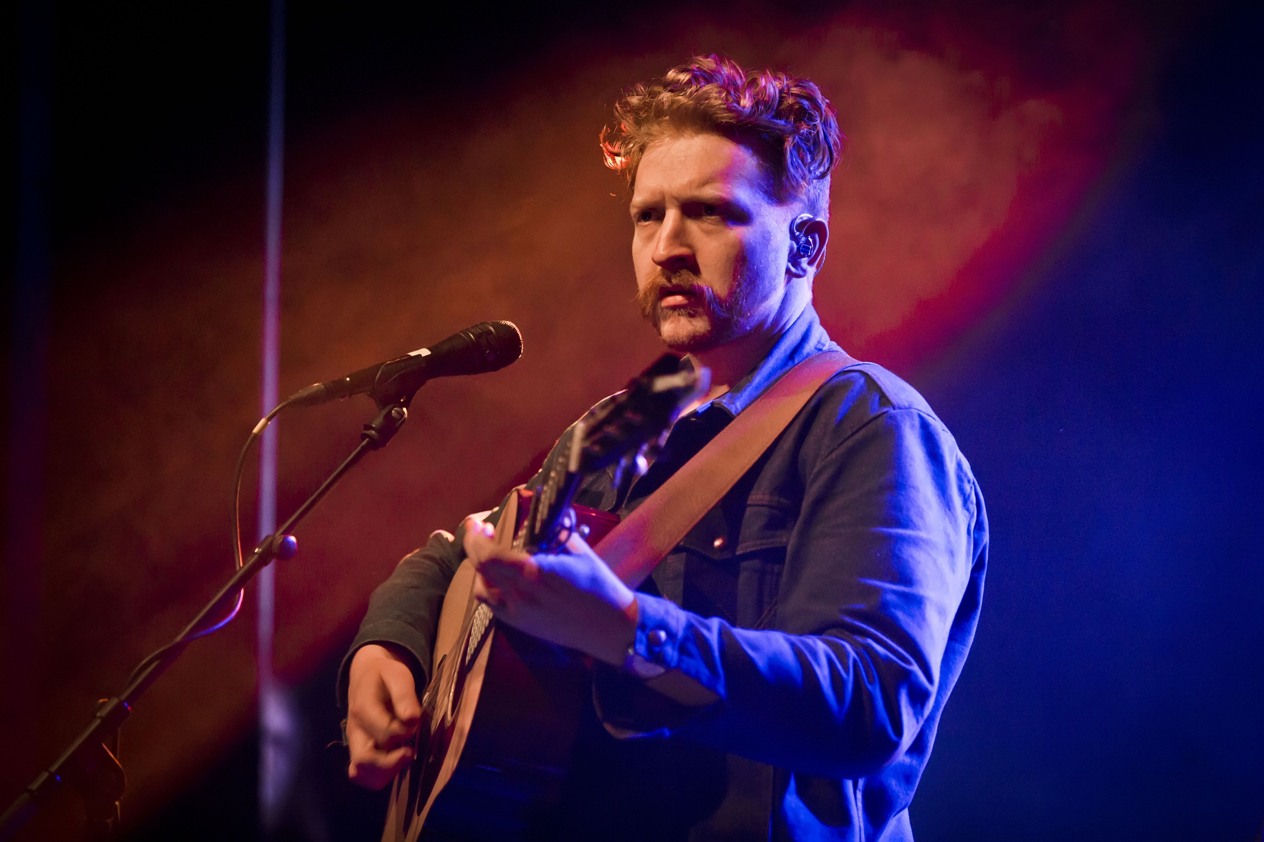 Tyler Childers on stage during a concert at the Columbia Theater in 2020 in Berlin, Germany. | Source: Getty Images