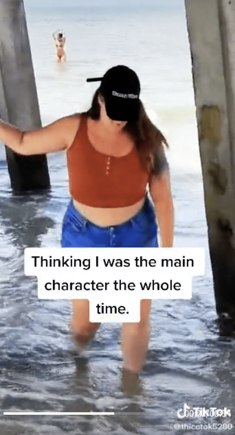 The TikToker shared how she was wrong about being the main character in the video. | Photo: tiktok.com/thicctok5280