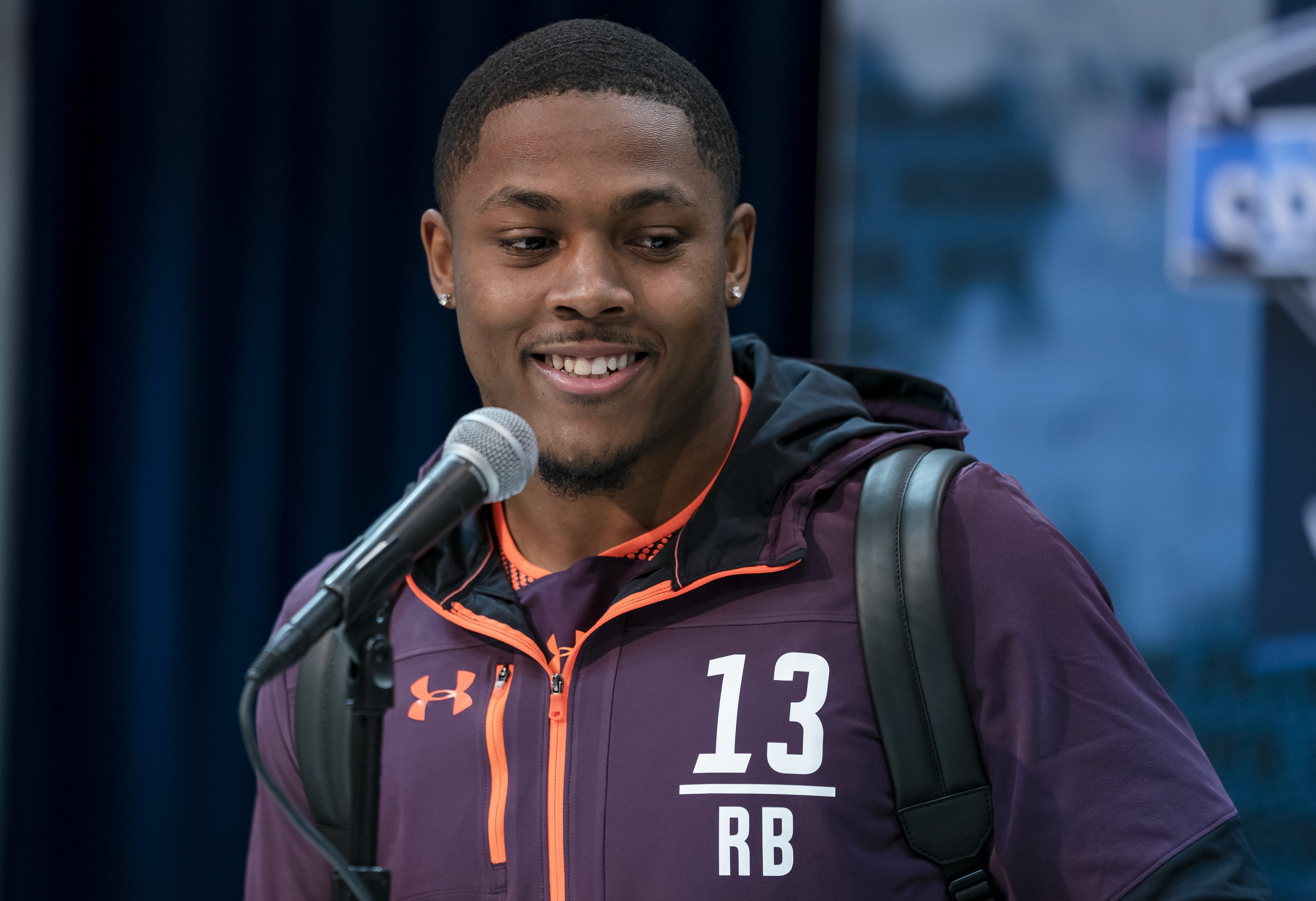  Josh Jacobs #13 of the Alabama Crimson Tide is seen at the 2019 | Photo: GettyImages