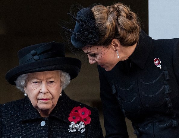  Queen Elizabeth II and Catherine at The Cenotaph on November 10, 2019 | Photo: Getty Images