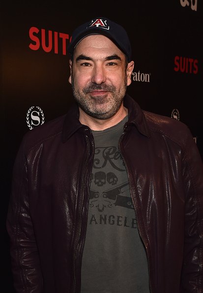 Rick Hoffman attends the premiere of USA Network's "Suits" Season 5 at the Sheraton Los Angeles Downtown Hotel on January 21, 2016, in Los Angeles, California. | Source: Getty Images.