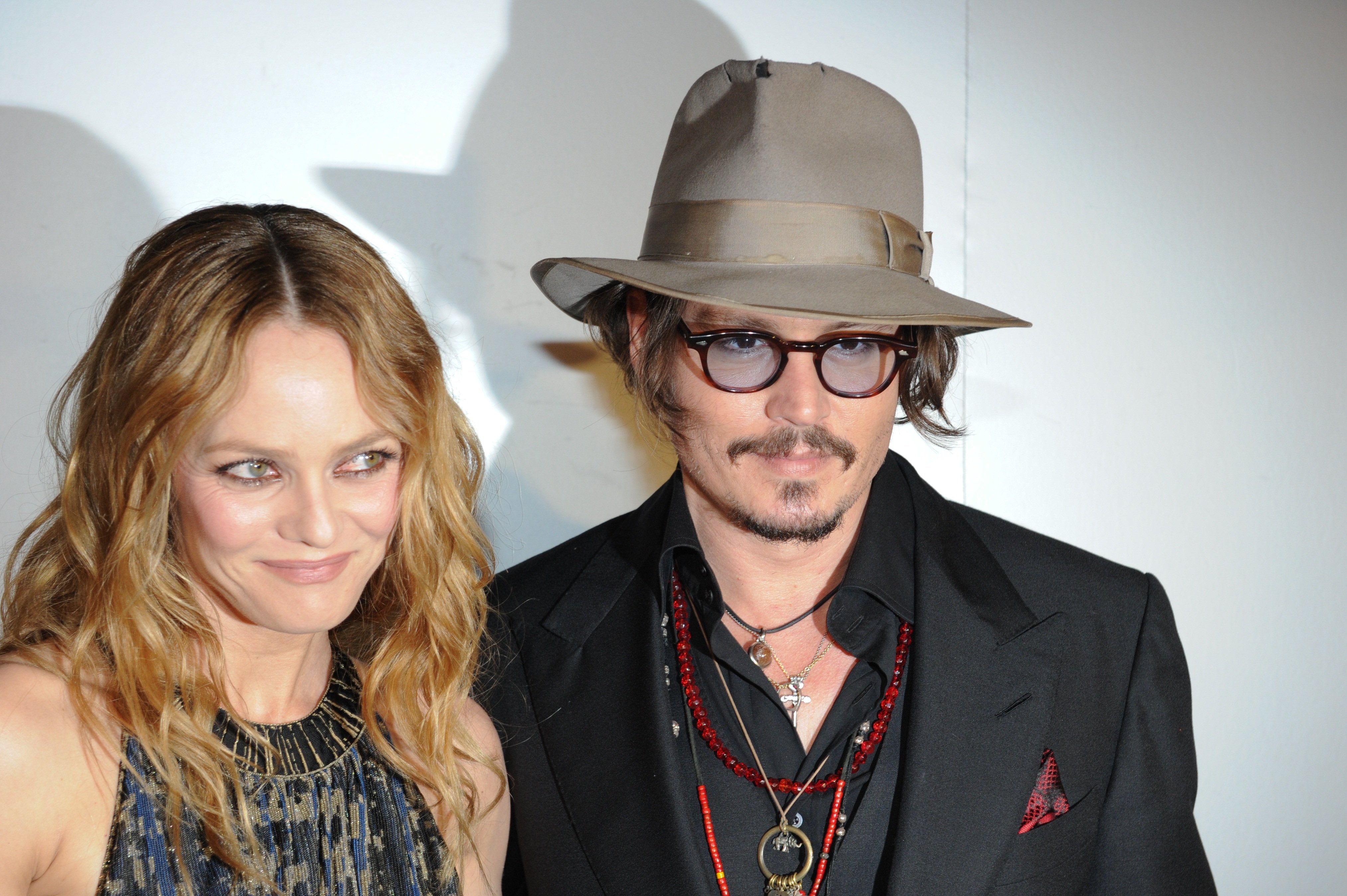 Johnny Depp y Vanessa Paradis en Cannes, Francia, en 2010 | Foto: Getty Images