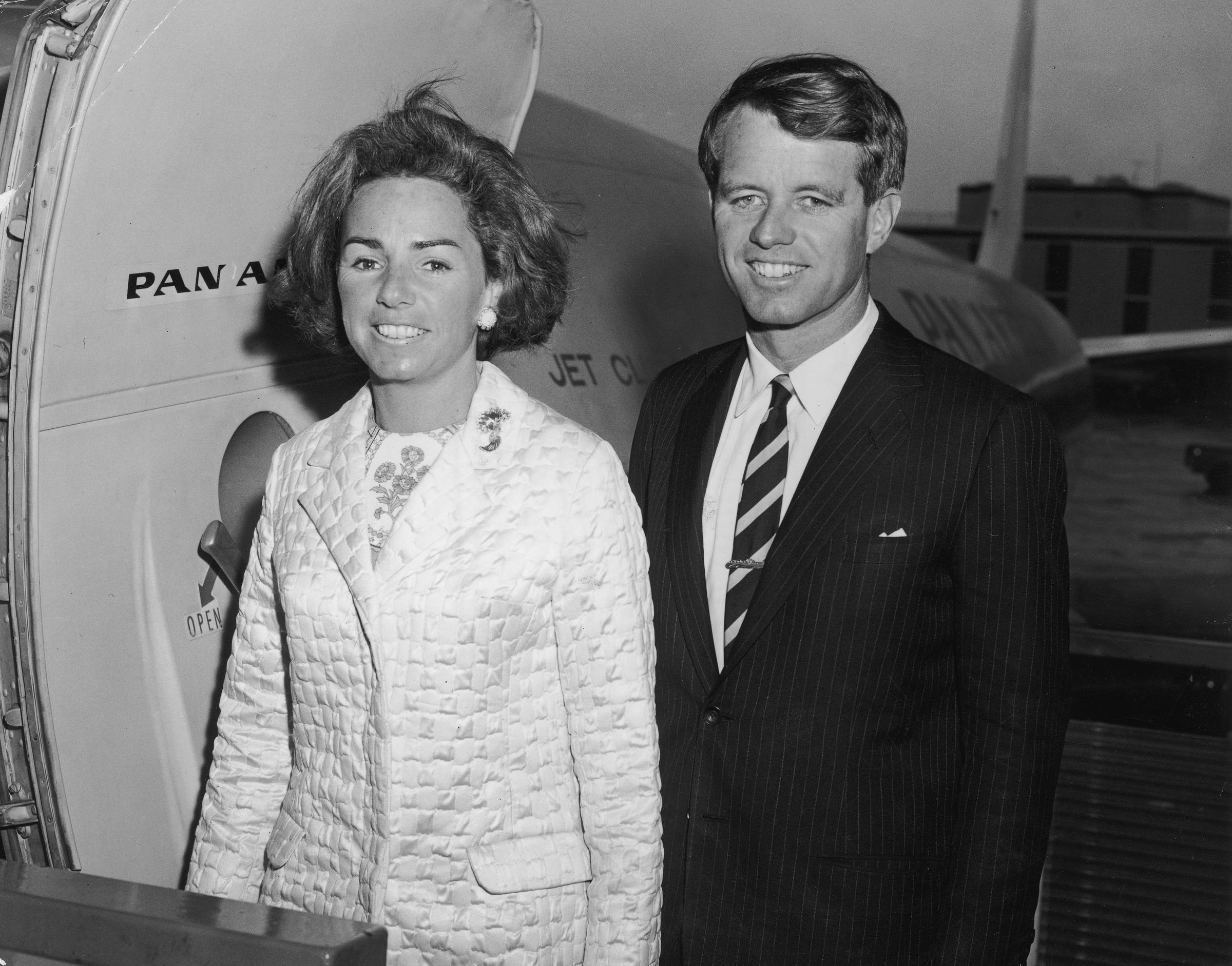 Ethel and Robert F. Kennedy board a plane for San Juan, Puerto Rico, in March 1966 | Source: Getty Images