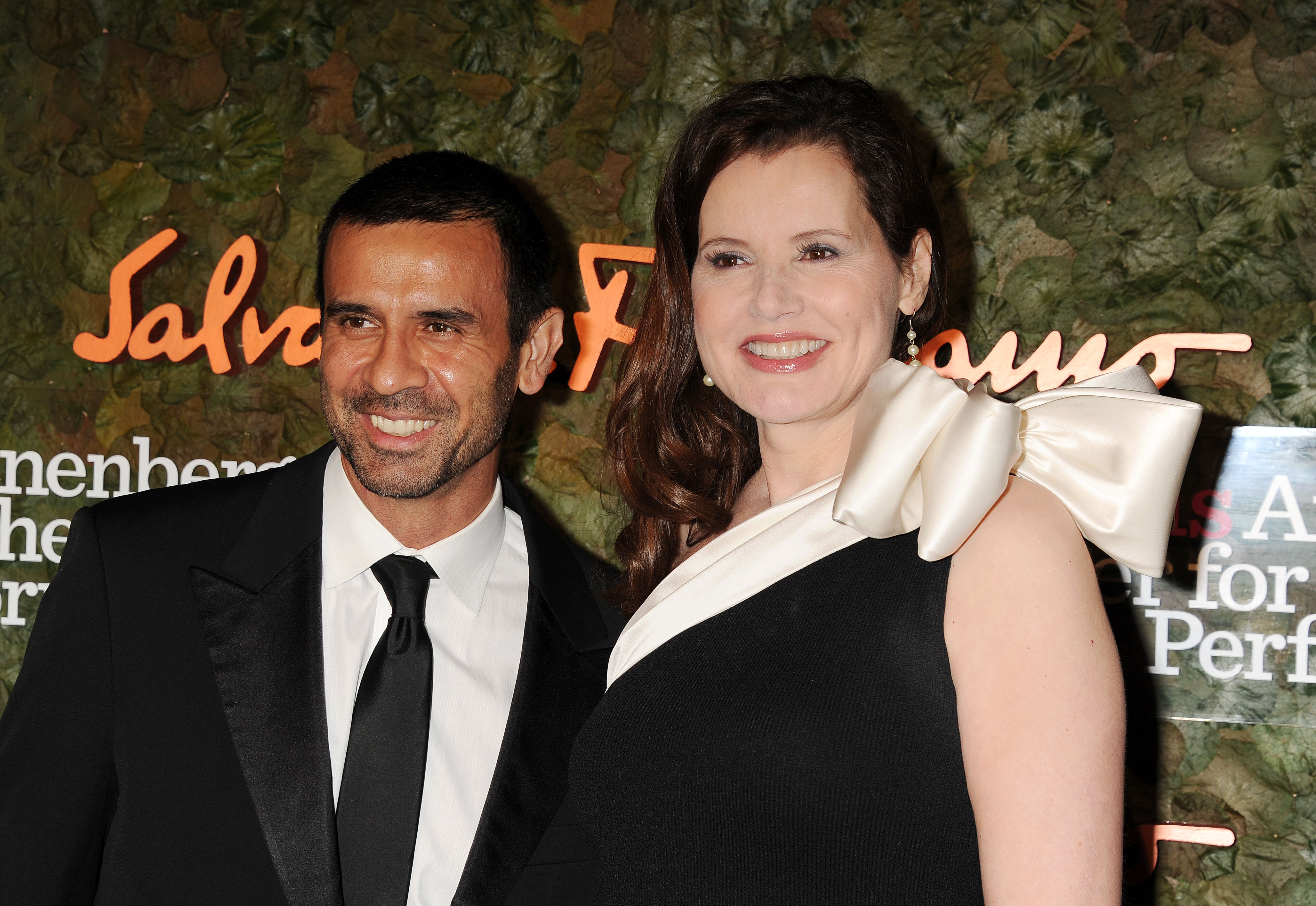 Reza Jarrahy and Geena Davis at the Wallis Annenberg Center for the Performing Arts Inaugural Gala  in Beverly Hills, 2013 | Source: Getty Images