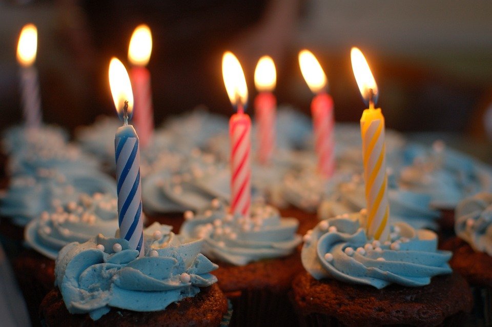 Des gâteaux d'anniversaire | Photo : Pixabay