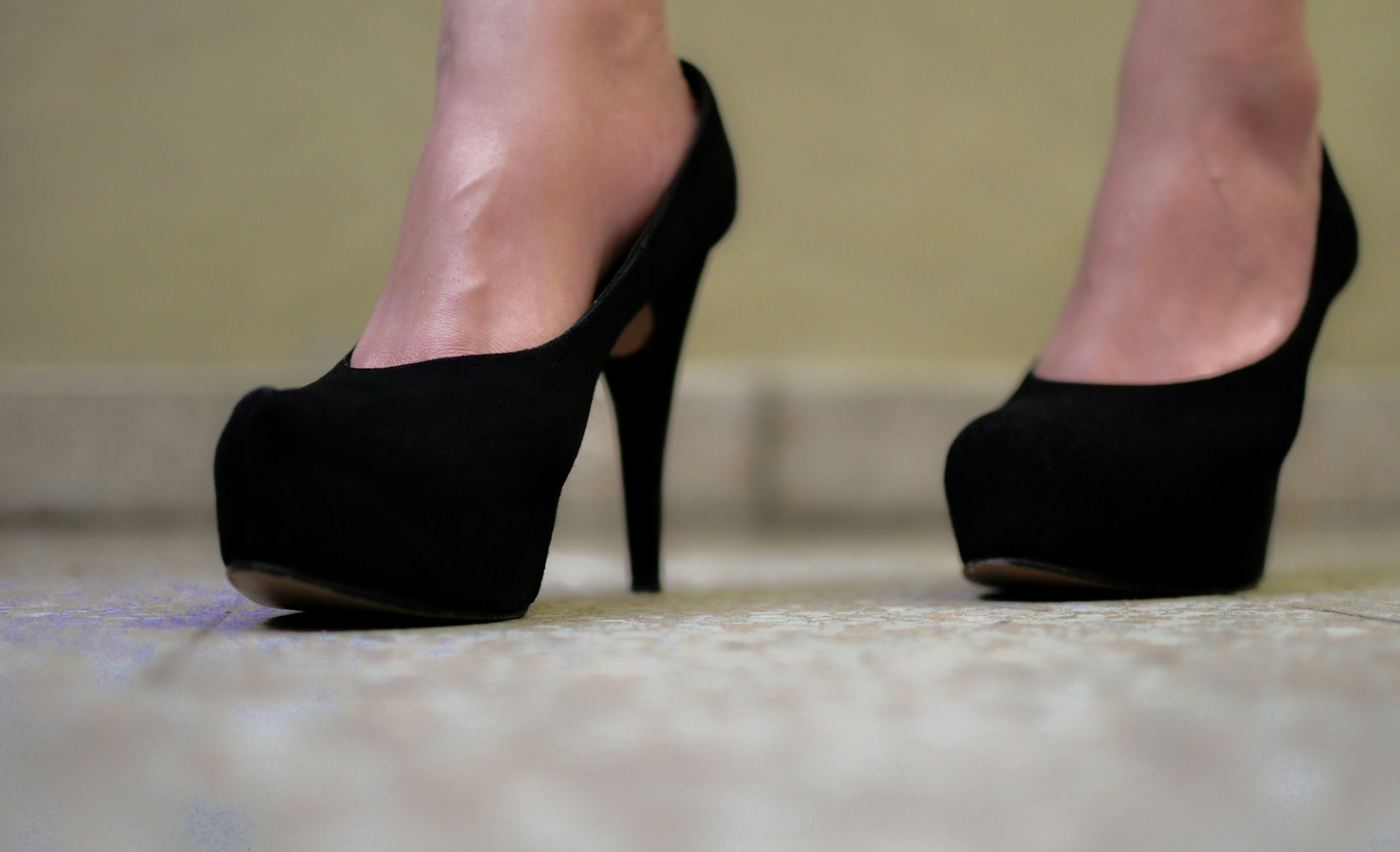 Close-up shot of a woman wearing heels | Source: Unsplash