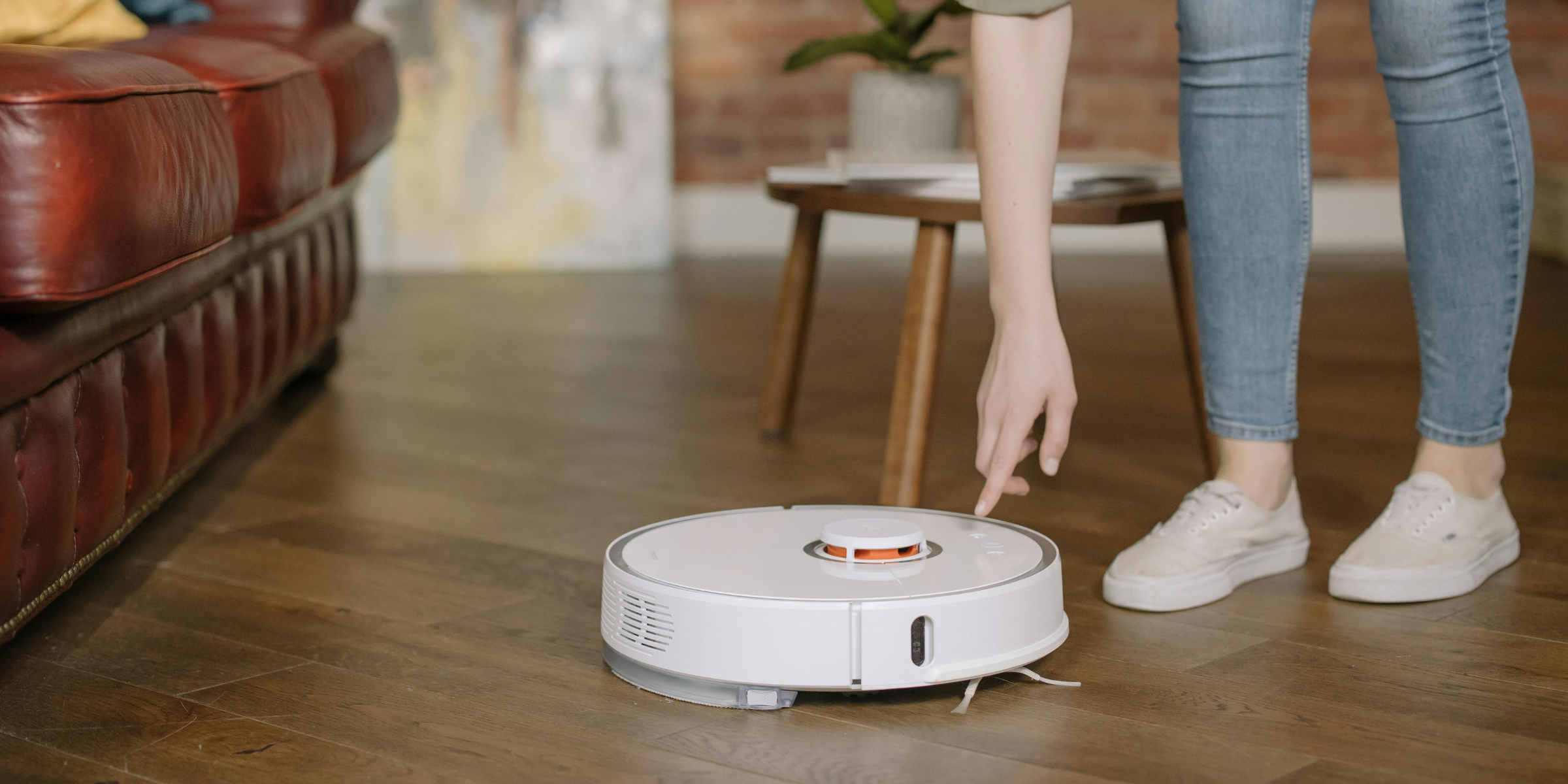 A robot vacuum | Source: Pexels