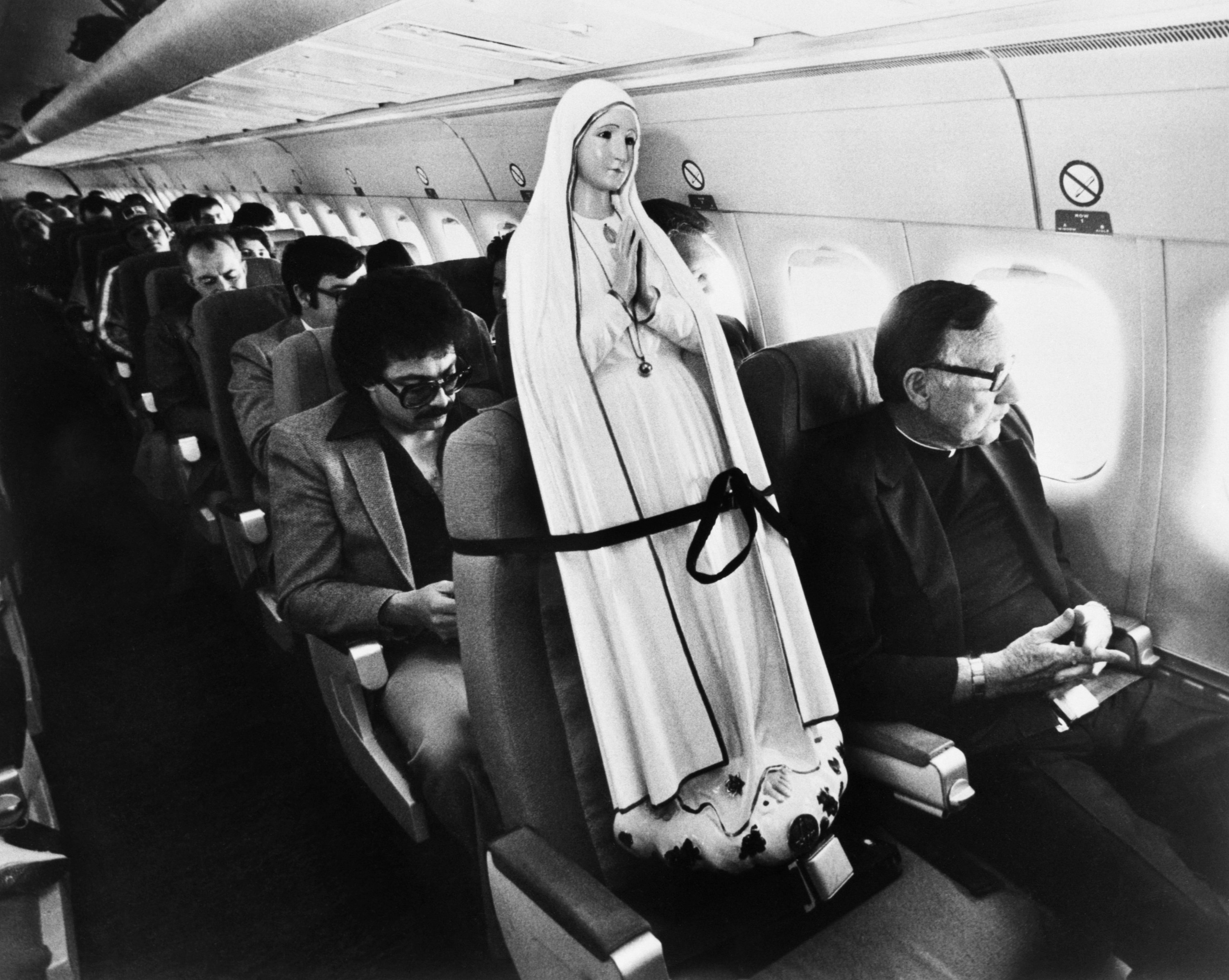 Estatua de la Virgen de Fátima en vuelo internacional. | Foto: Getty Images