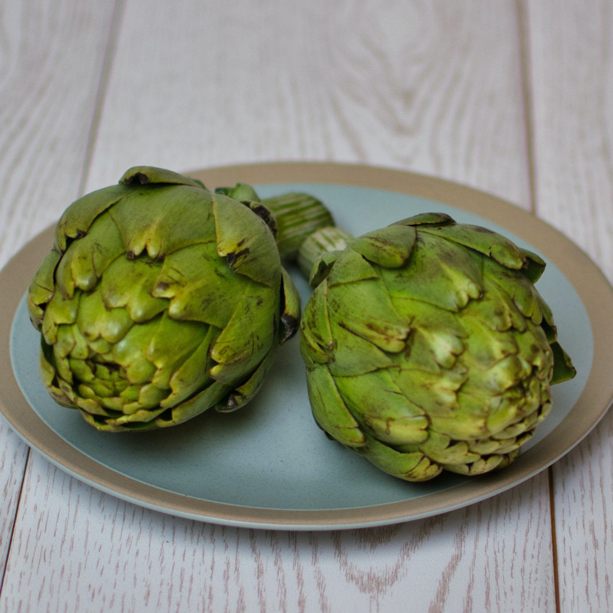 Image of uncooked artichokes | Photo: Pexels