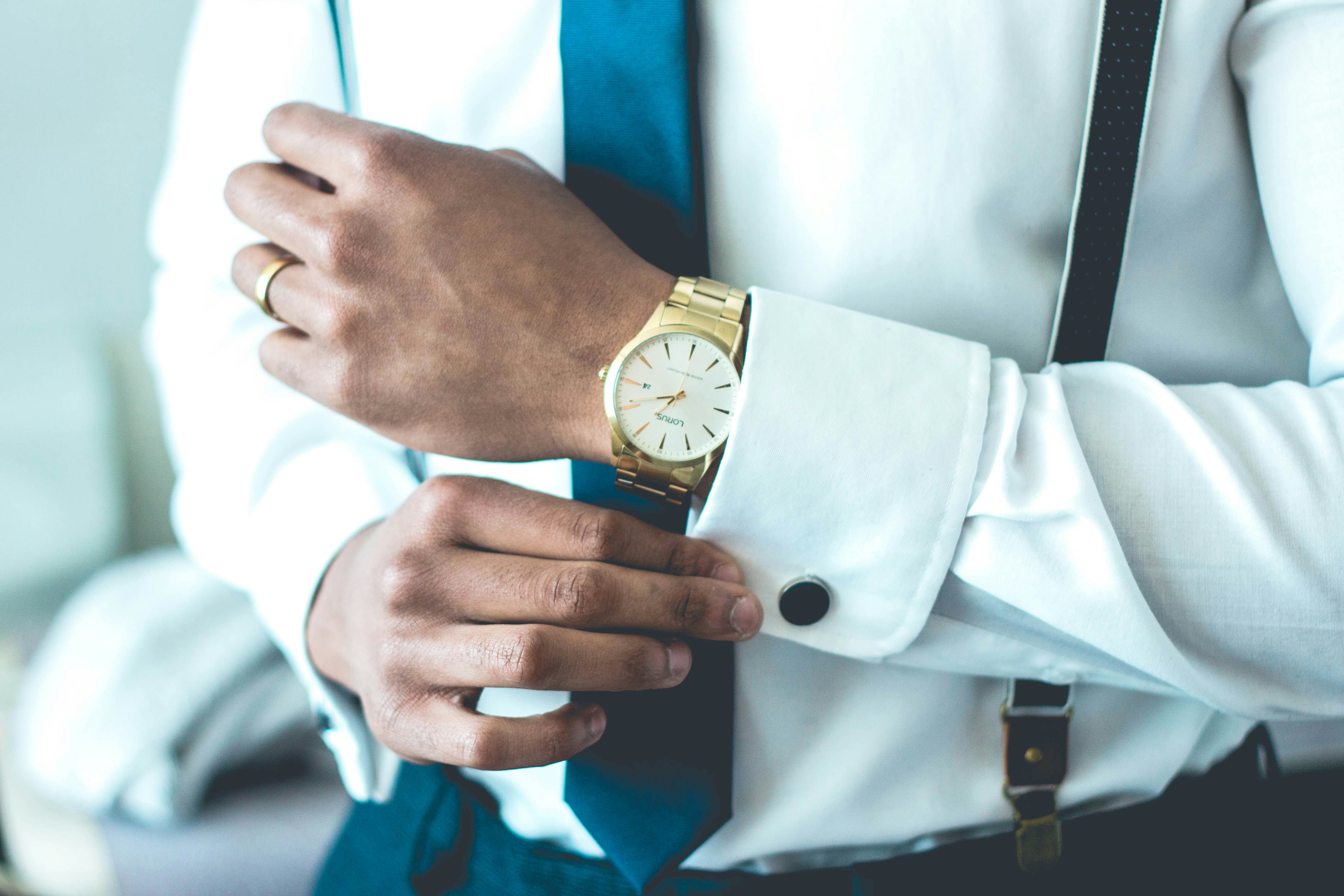 A man wearing a watch | Source: Unsplash